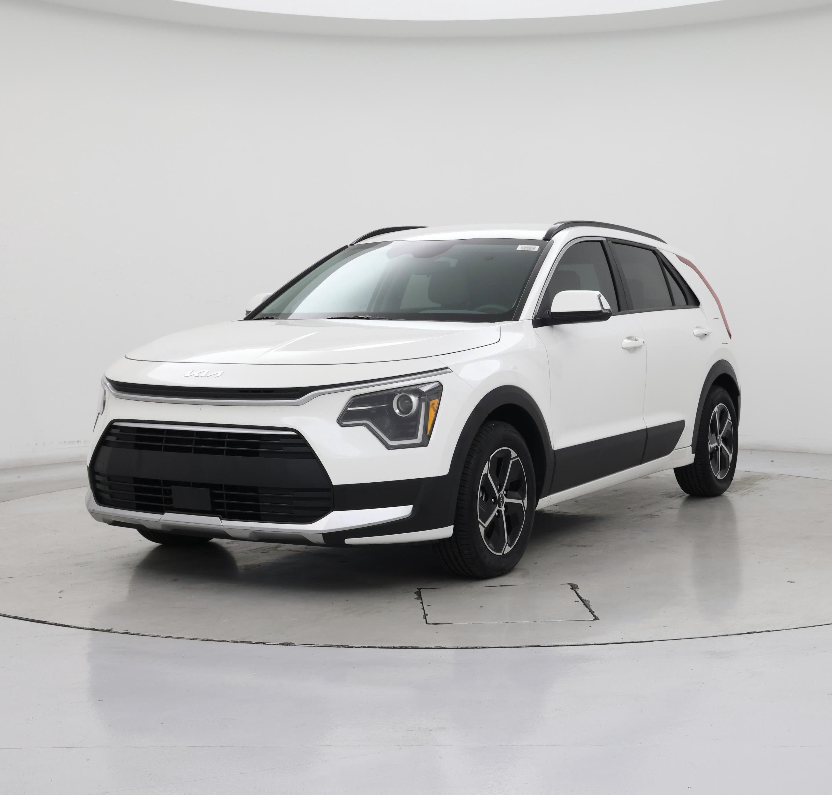 Thumbnail: 2023 Kia Niro - 4