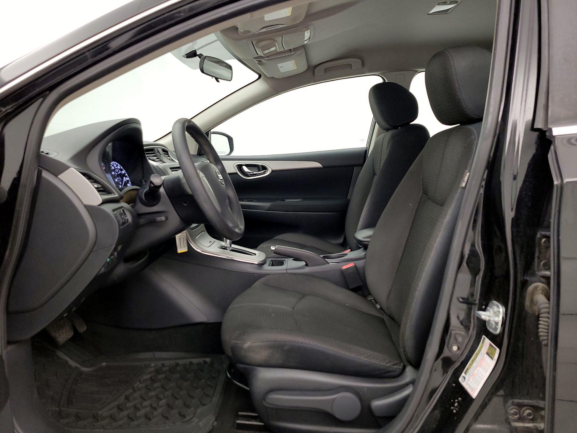 Thumbnail: 2013 Nissan Sentra - 11