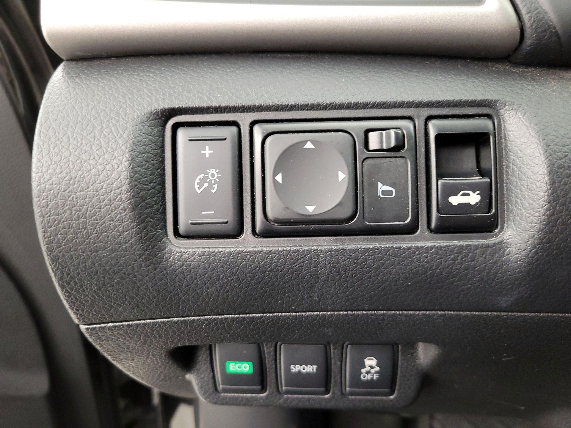 Thumbnail: 2013 Nissan Sentra - 13