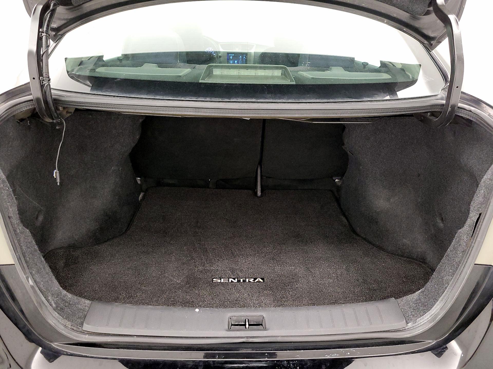 Thumbnail: 2013 Nissan Sentra - 19