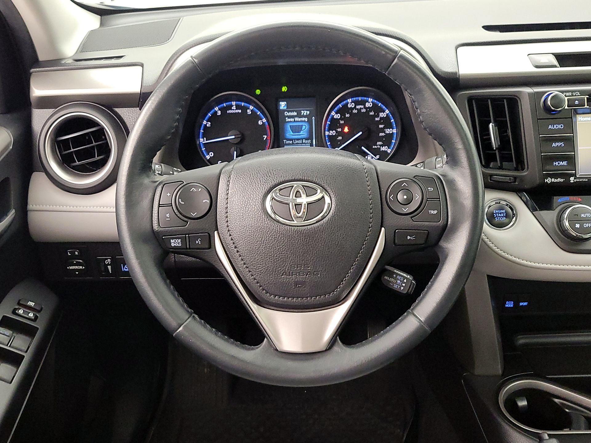 Thumbnail: 2018 Toyota RAV4 - 10