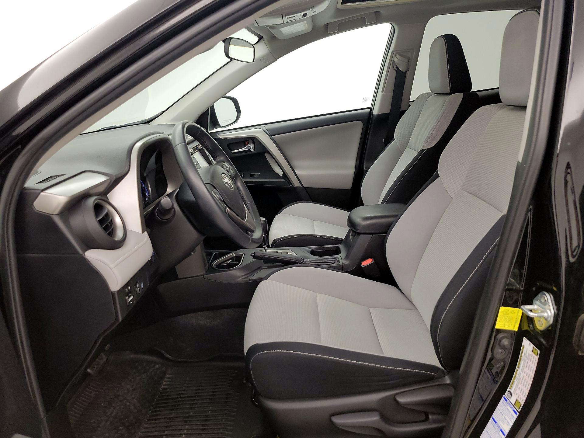 Thumbnail: 2018 Toyota RAV4 - 11