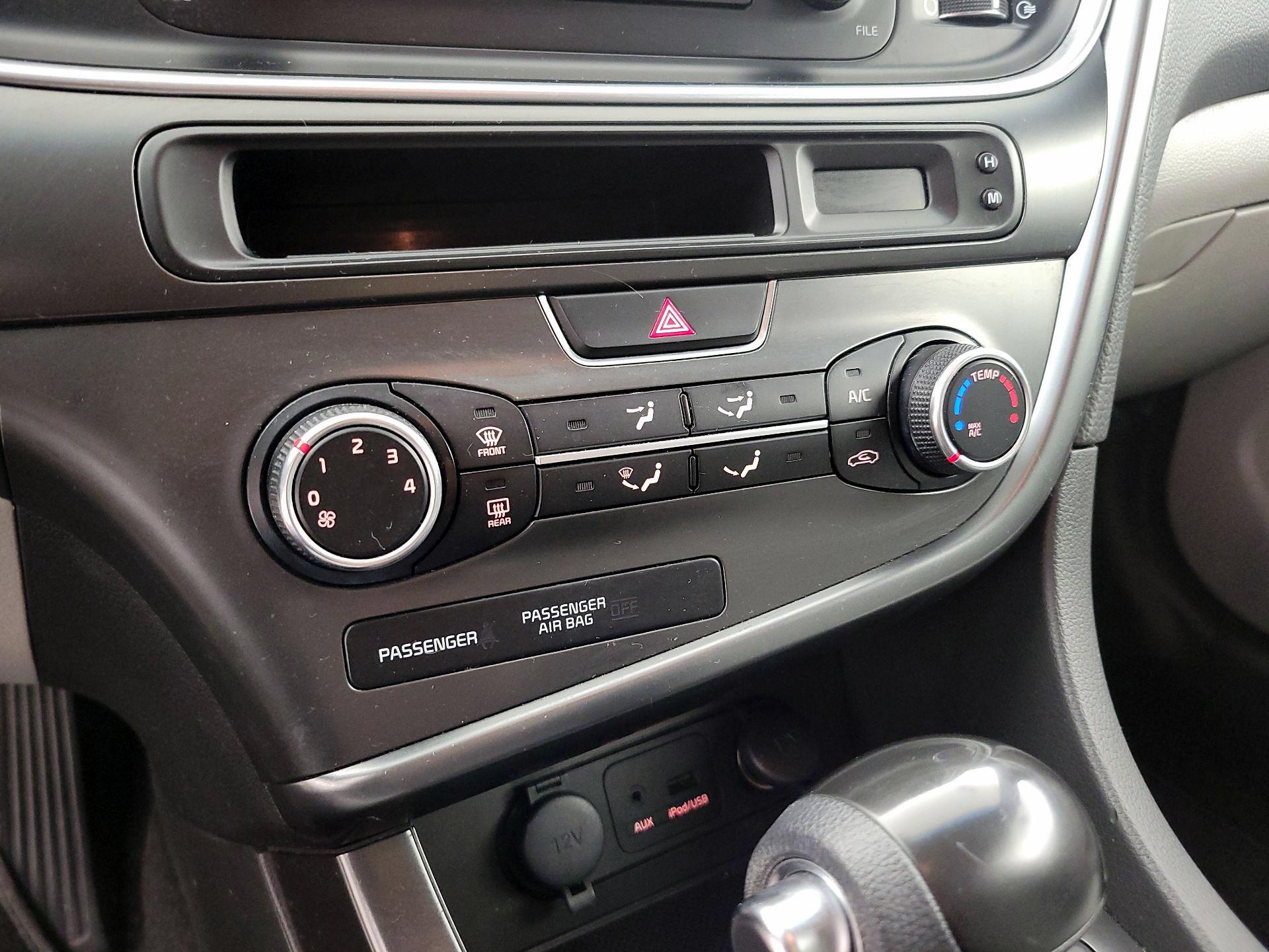 Thumbnail: 2014 Kia Optima - 15