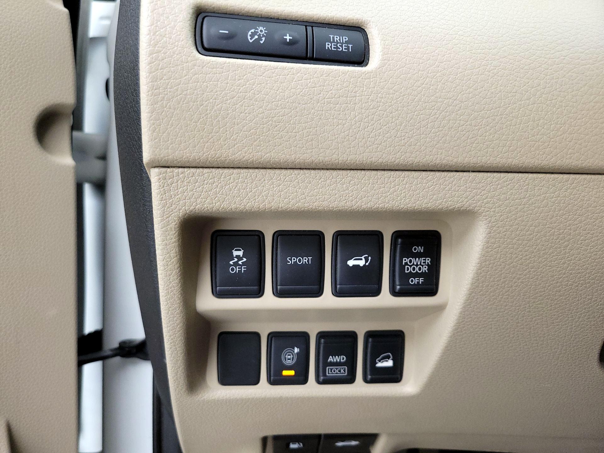 Thumbnail: 2014 Nissan Rogue - 13