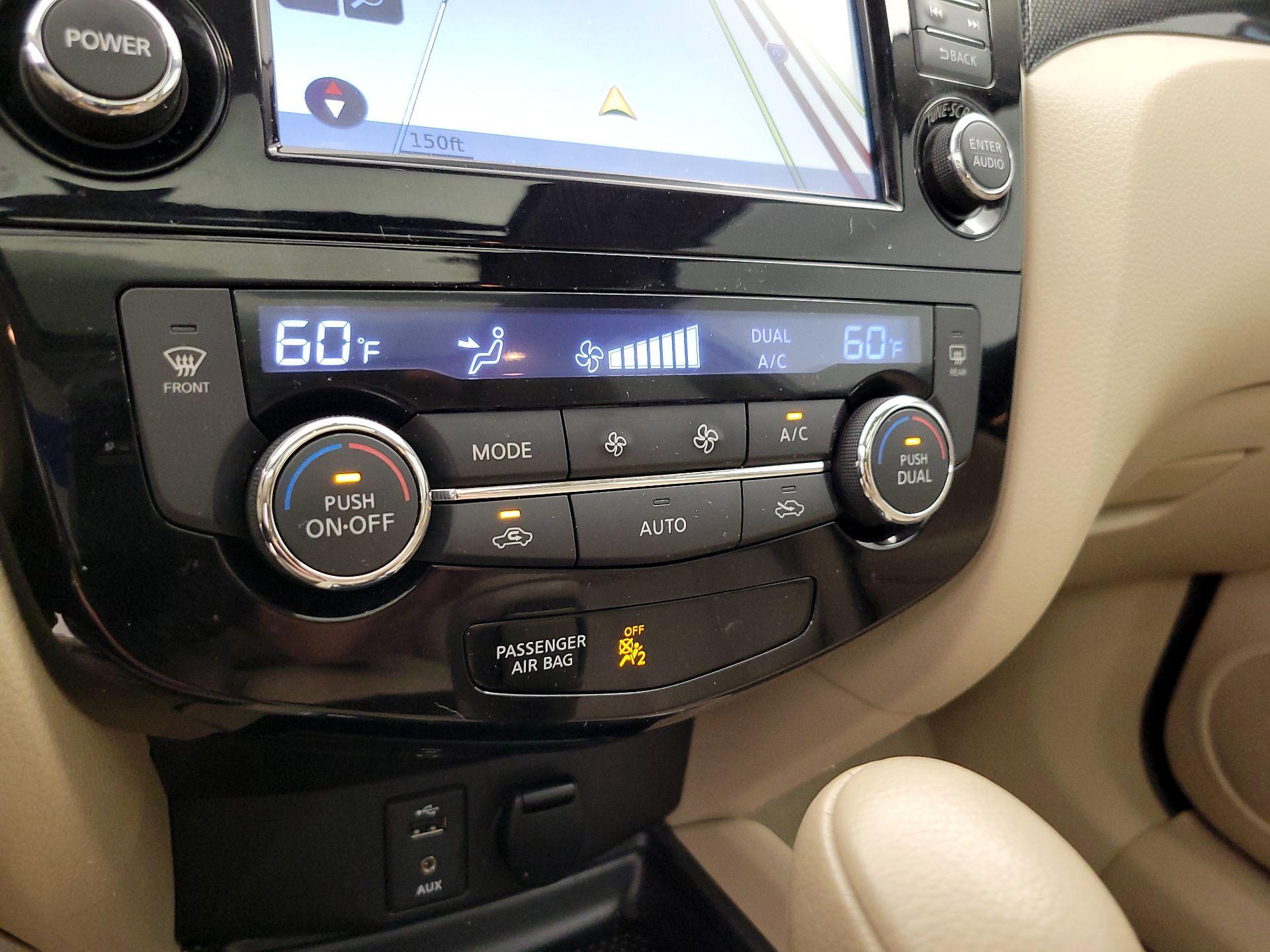 Thumbnail: 2014 Nissan Rogue - 17