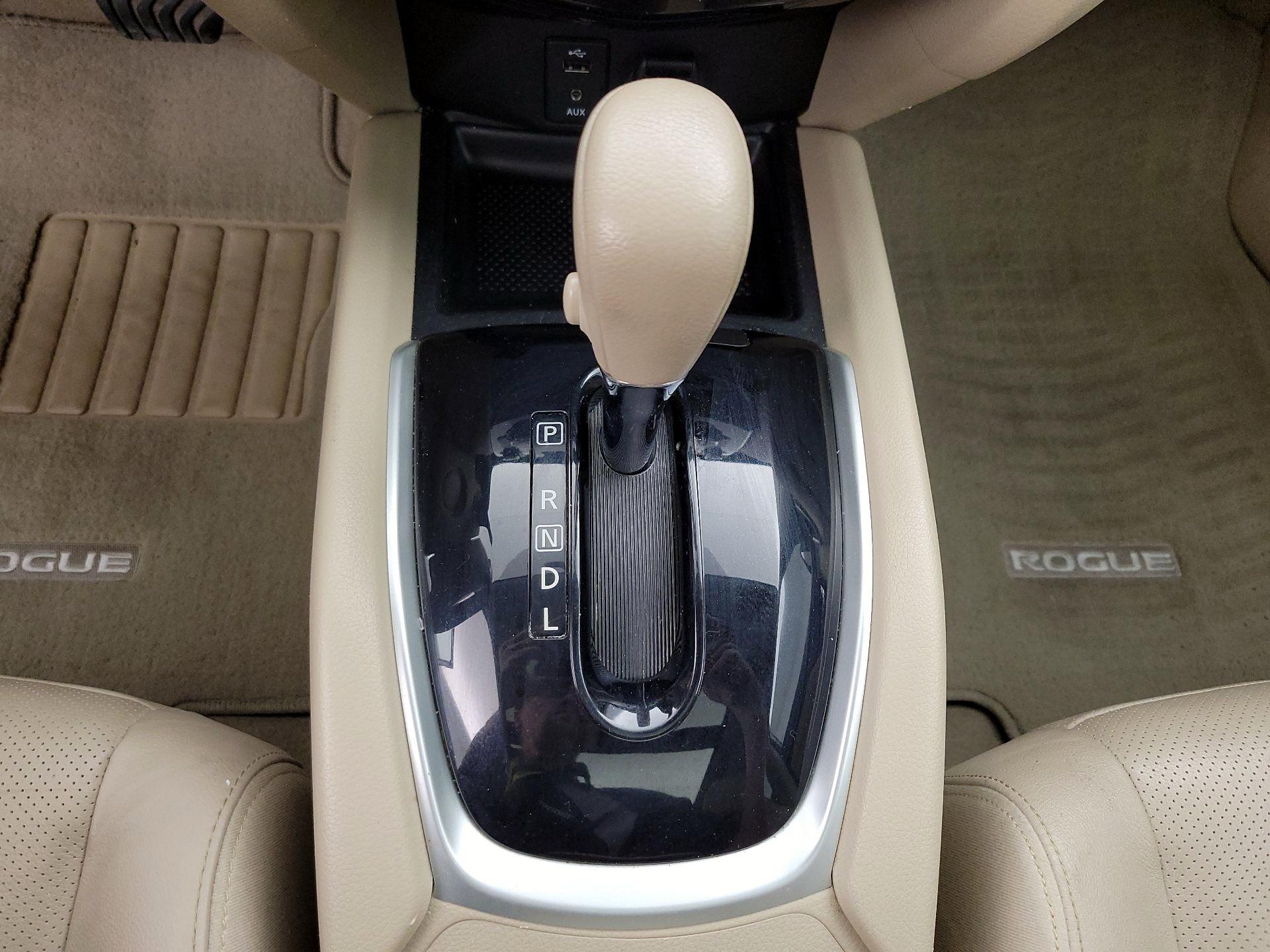 Thumbnail: 2014 Nissan Rogue - 18