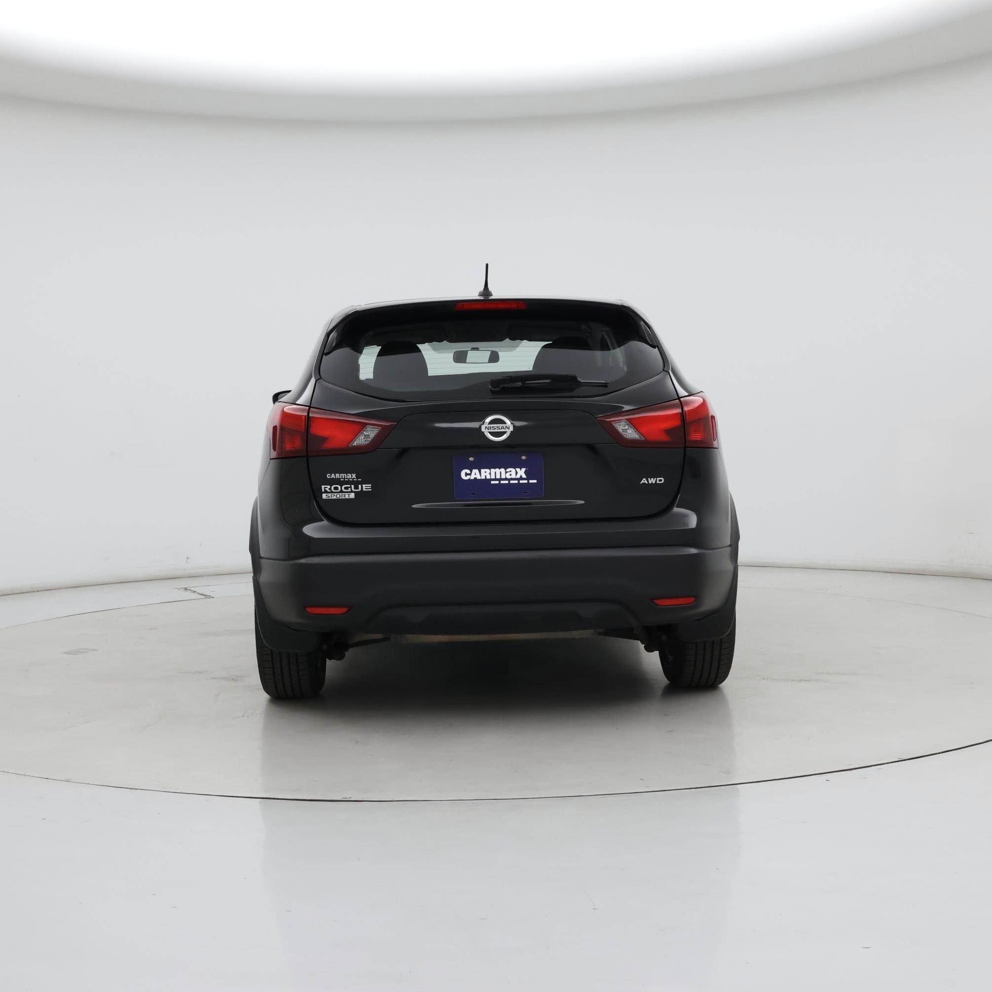 Thumbnail: 2017 Nissan Rogue Sport - 6