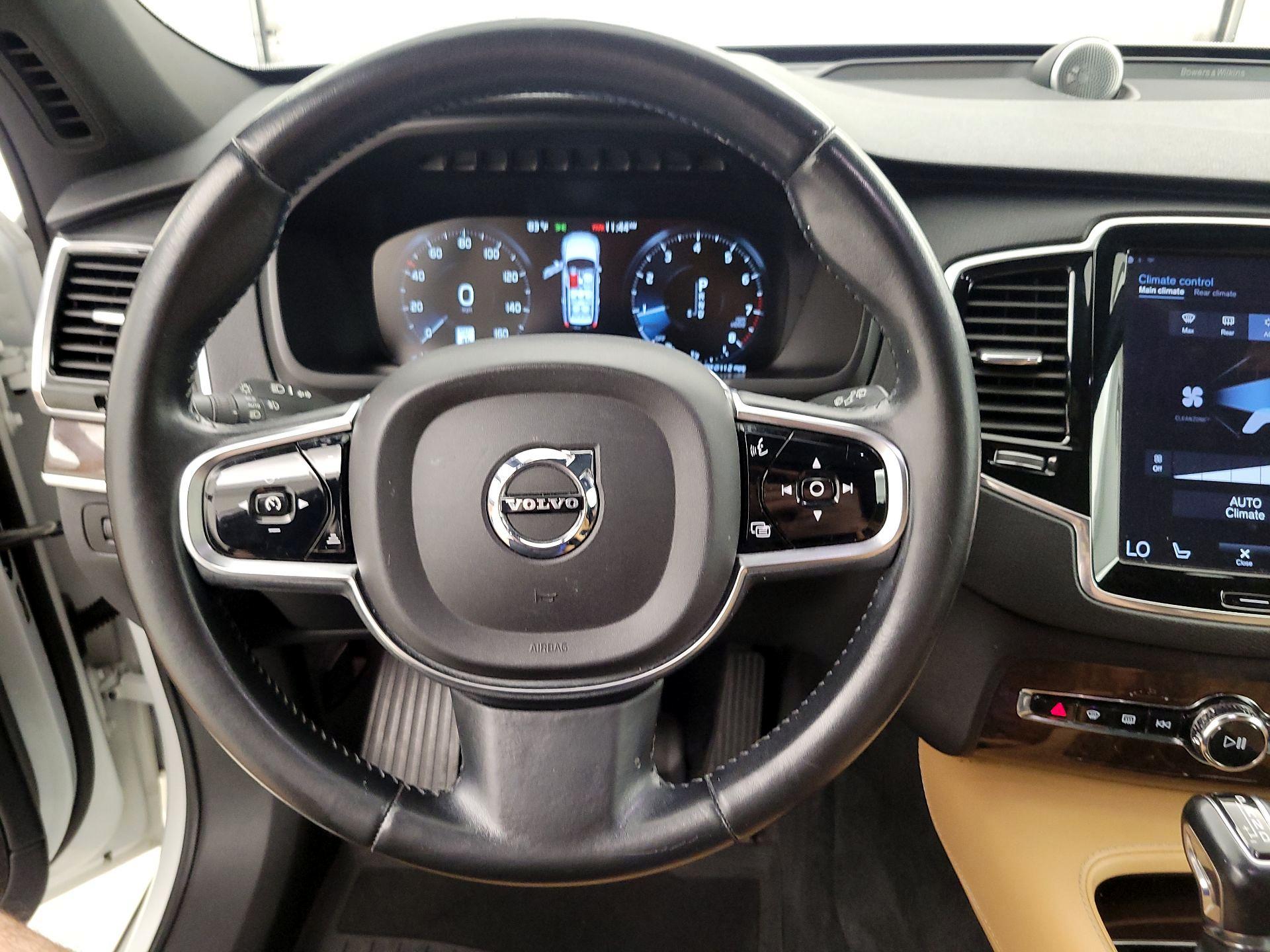 Thumbnail: 2017 Volvo XC90 - 10