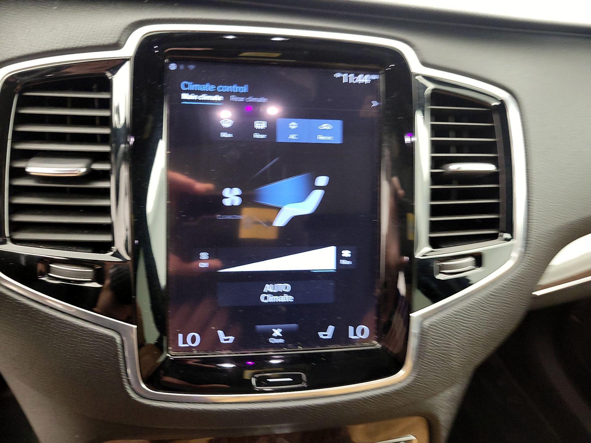 Thumbnail: 2017 Volvo XC90 - 16