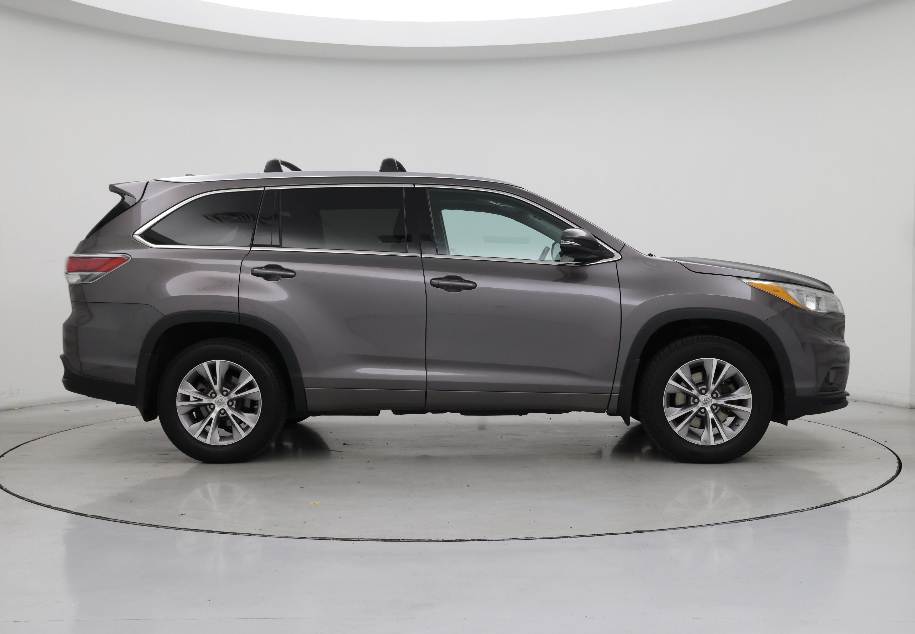 Thumbnail: 2015 Toyota Highlander - 7