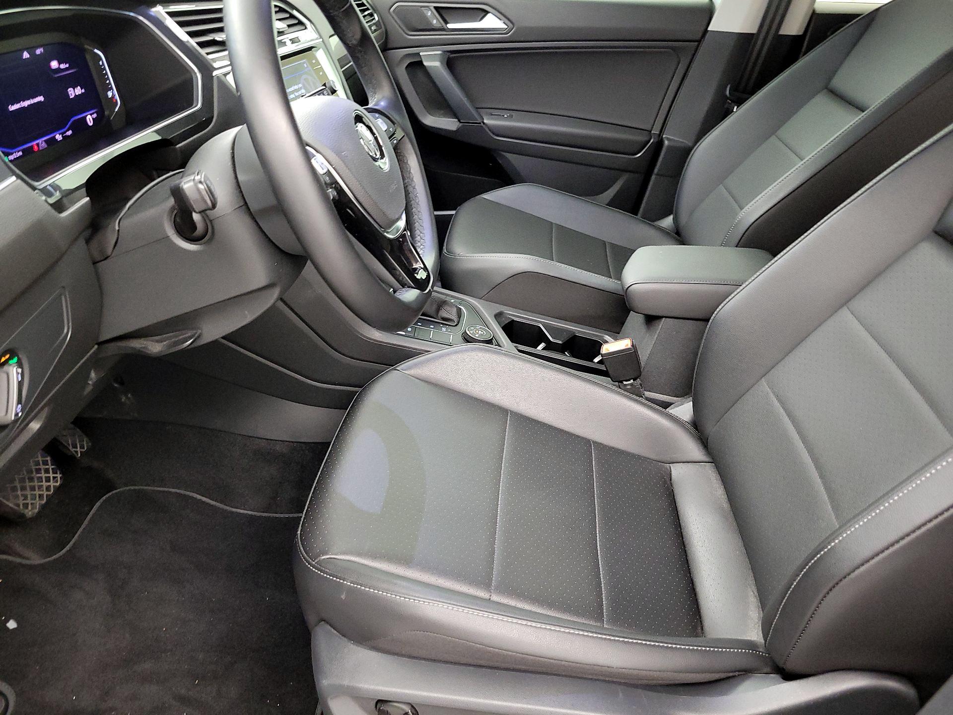 Thumbnail: 2019 Volkswagen Tiguan - 11
