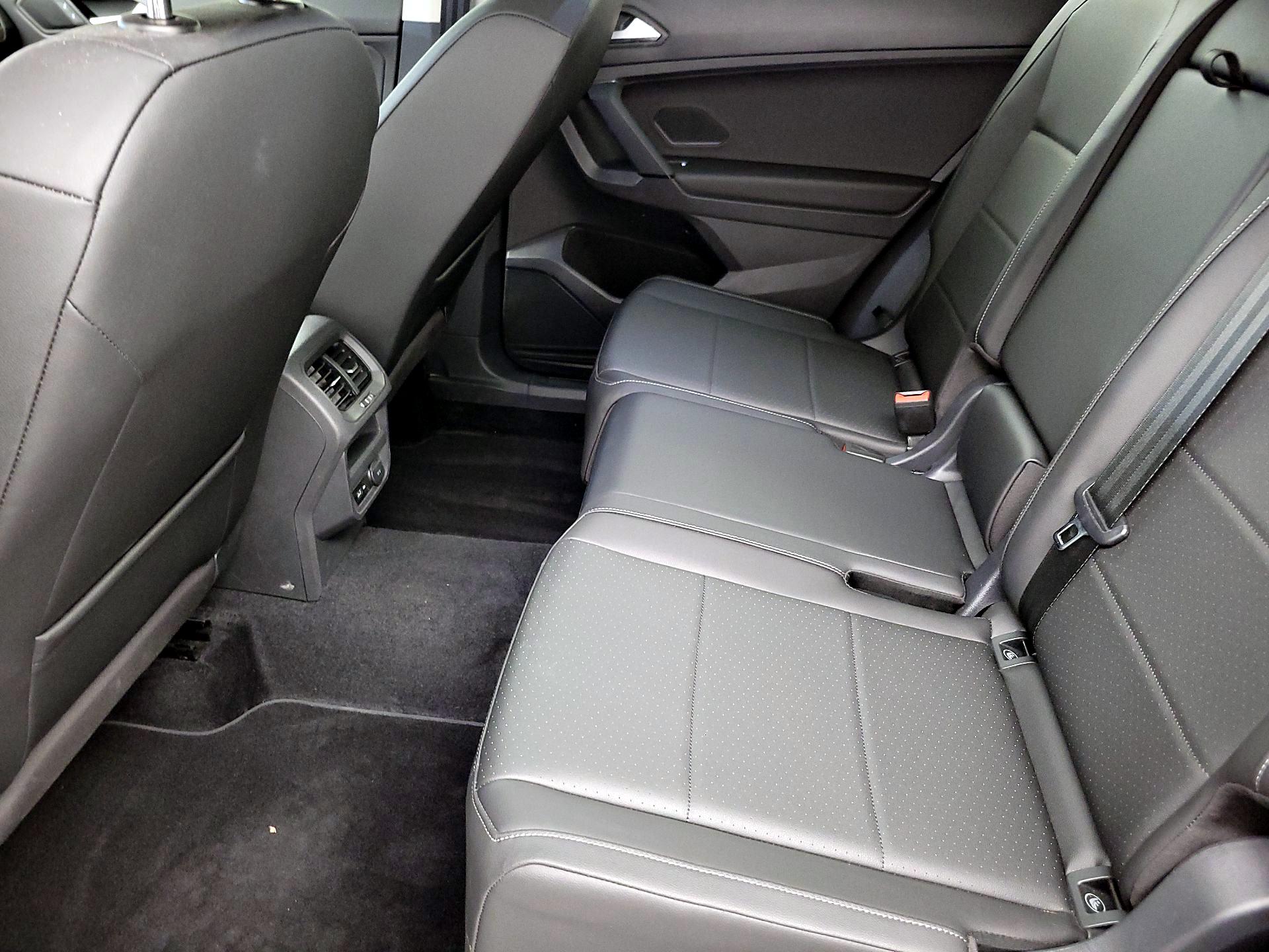 Thumbnail: 2019 Volkswagen Tiguan - 19