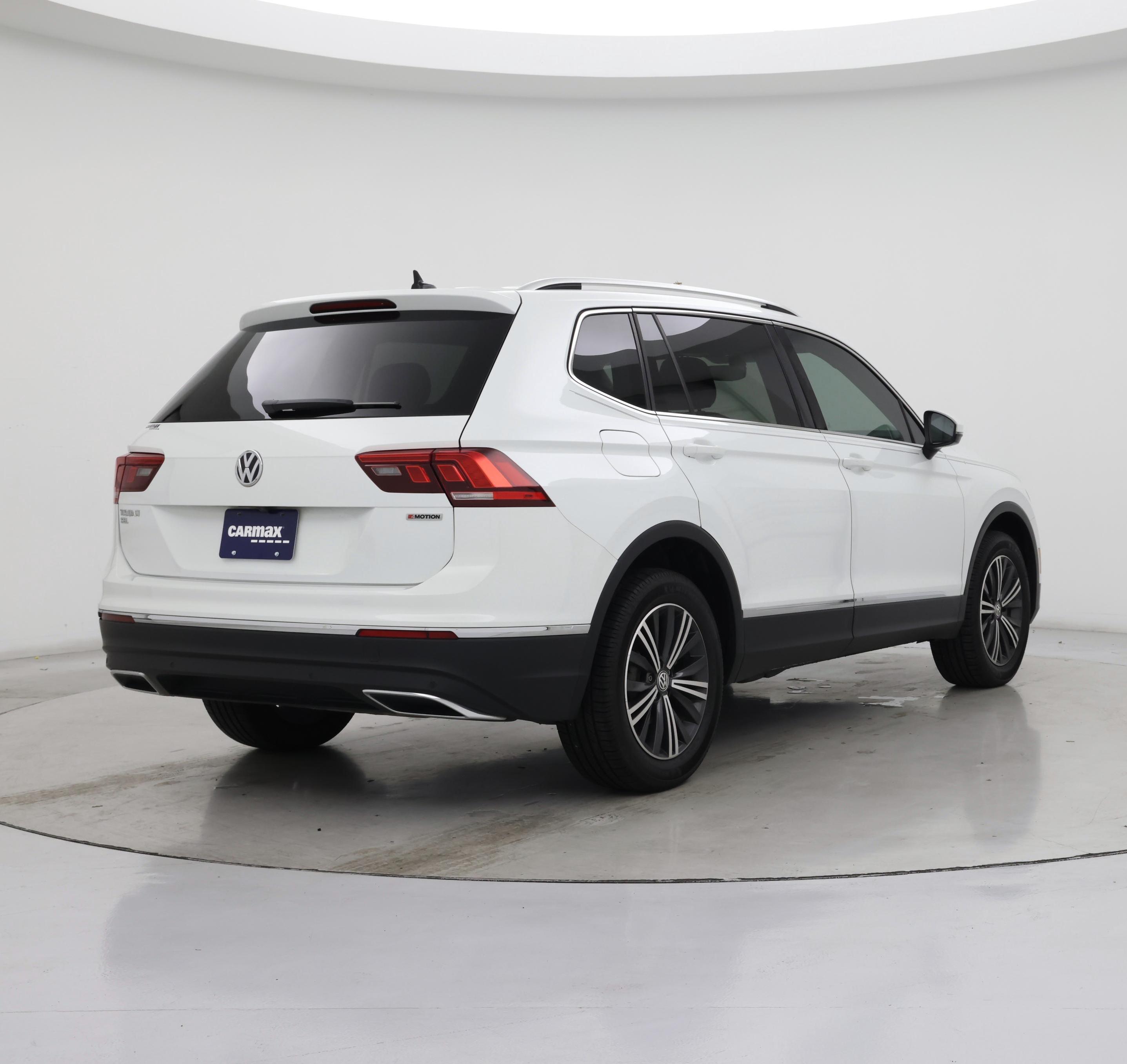 Thumbnail: 2019 Volkswagen Tiguan - 8