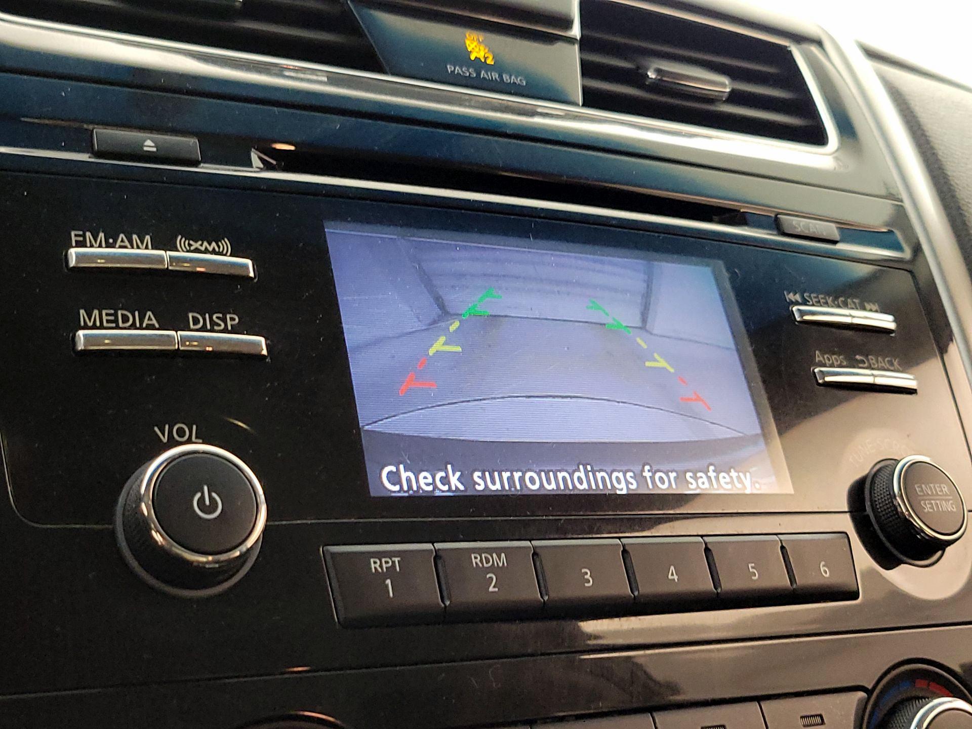Thumbnail: 2015 Nissan Altima - 14