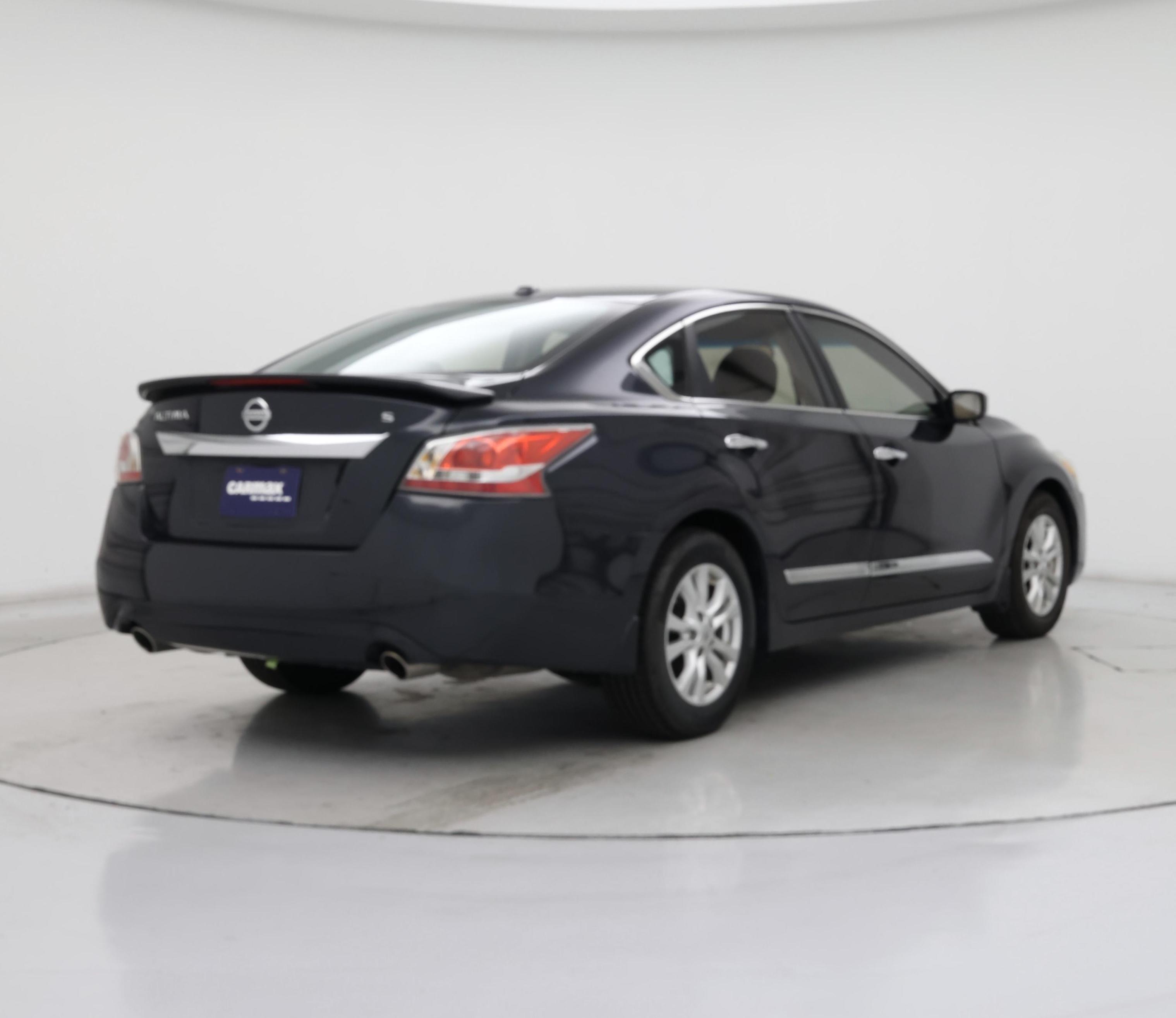 Thumbnail: 2015 Nissan Altima - 8