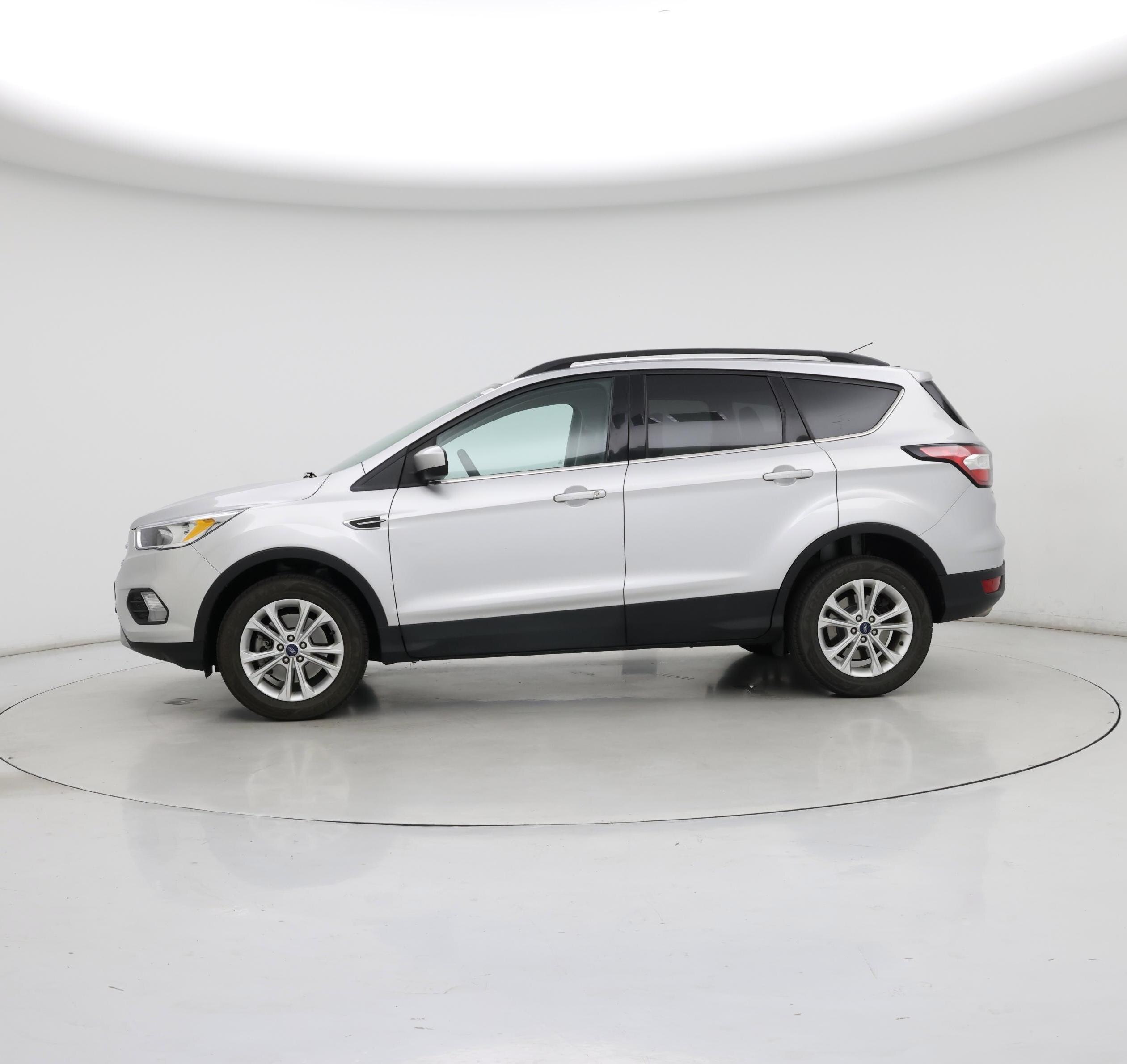 Thumbnail: 2018 Ford Escape - 3