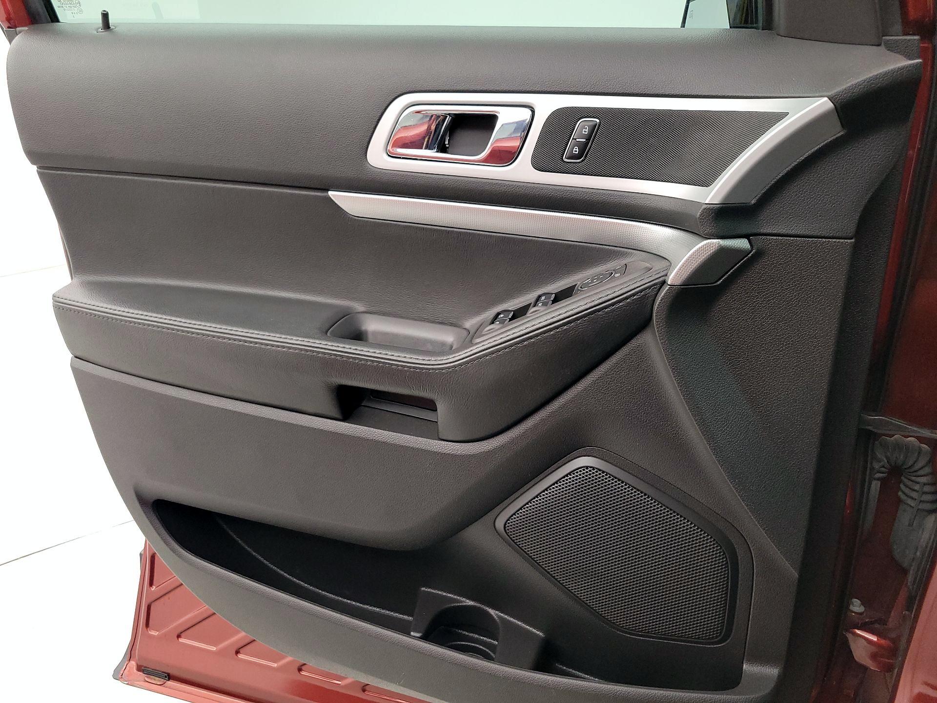 Thumbnail: 2014 Ford Explorer - 12