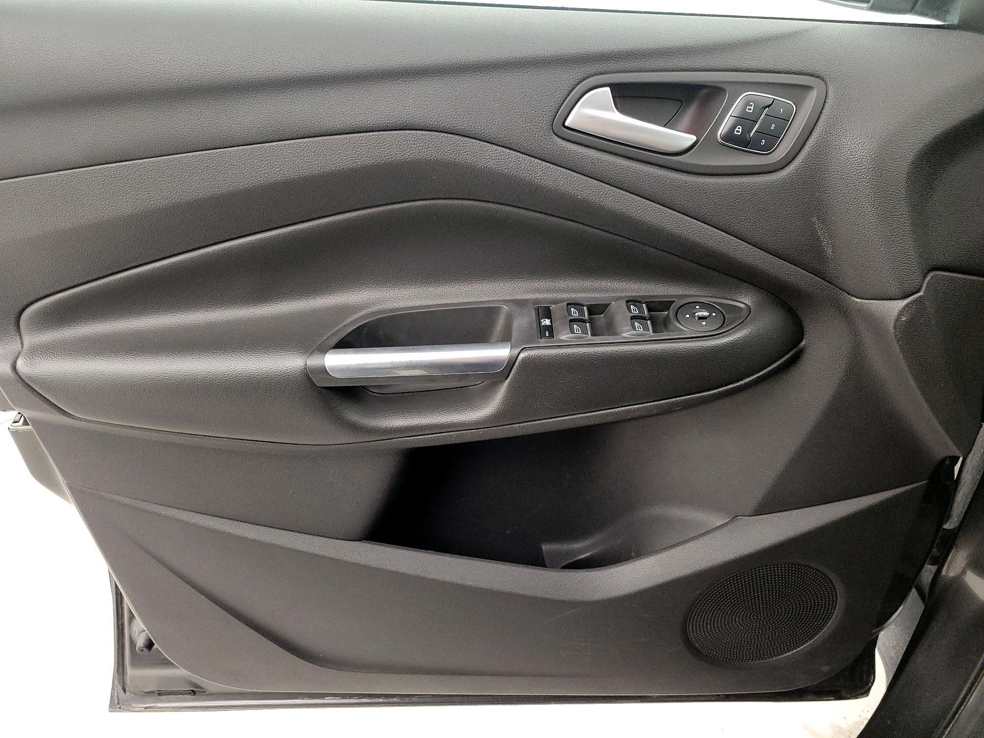 Thumbnail: 2015 Ford Escape - 12