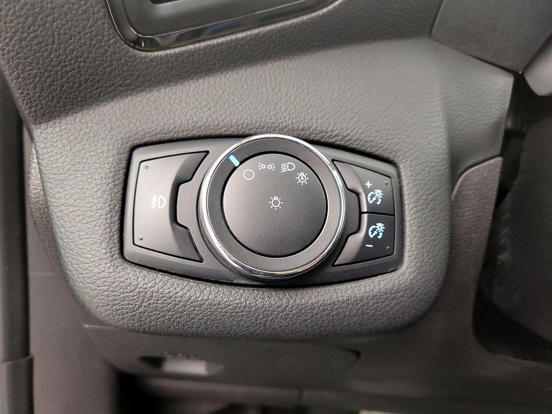 Thumbnail: 2015 Ford Escape - 13
