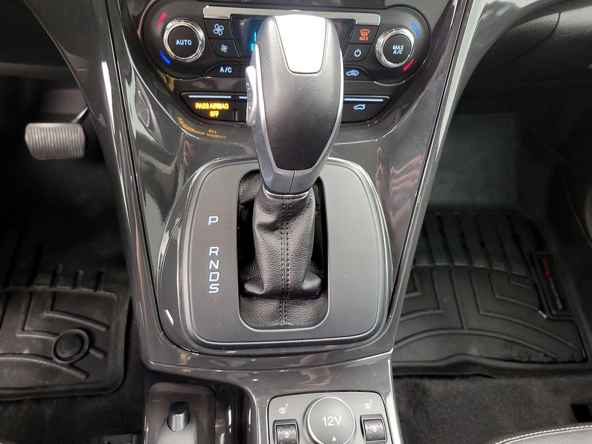 Thumbnail: 2015 Ford Escape - 18