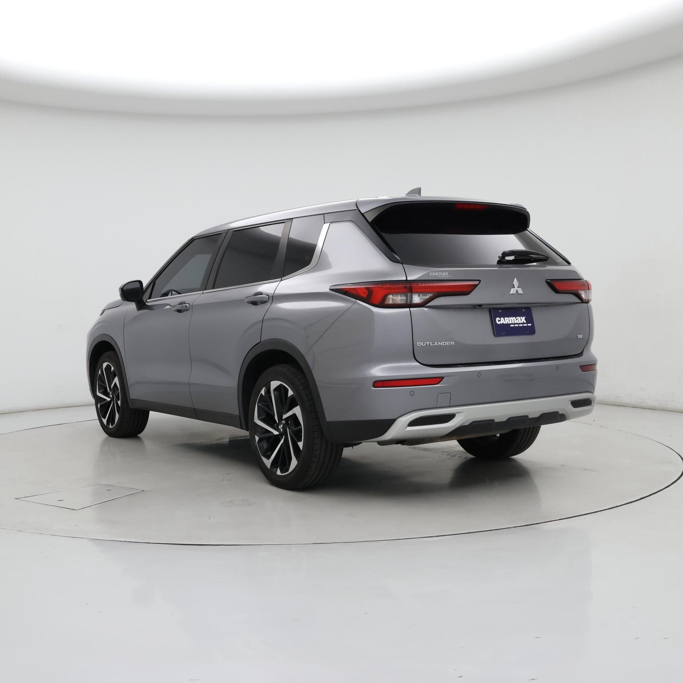 Thumbnail: 2022 Mitsubishi Outlander - 2
