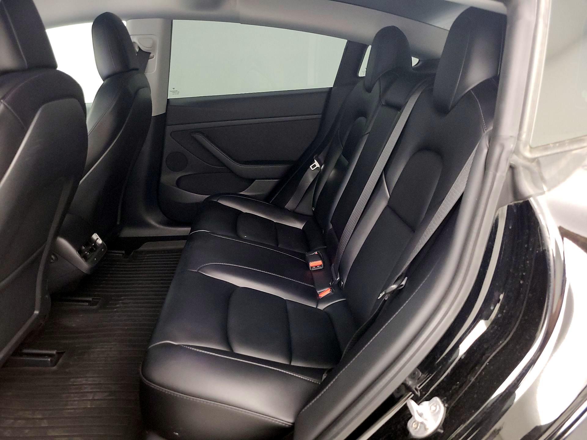 Thumbnail: 2021 Tesla Model 3 - 19