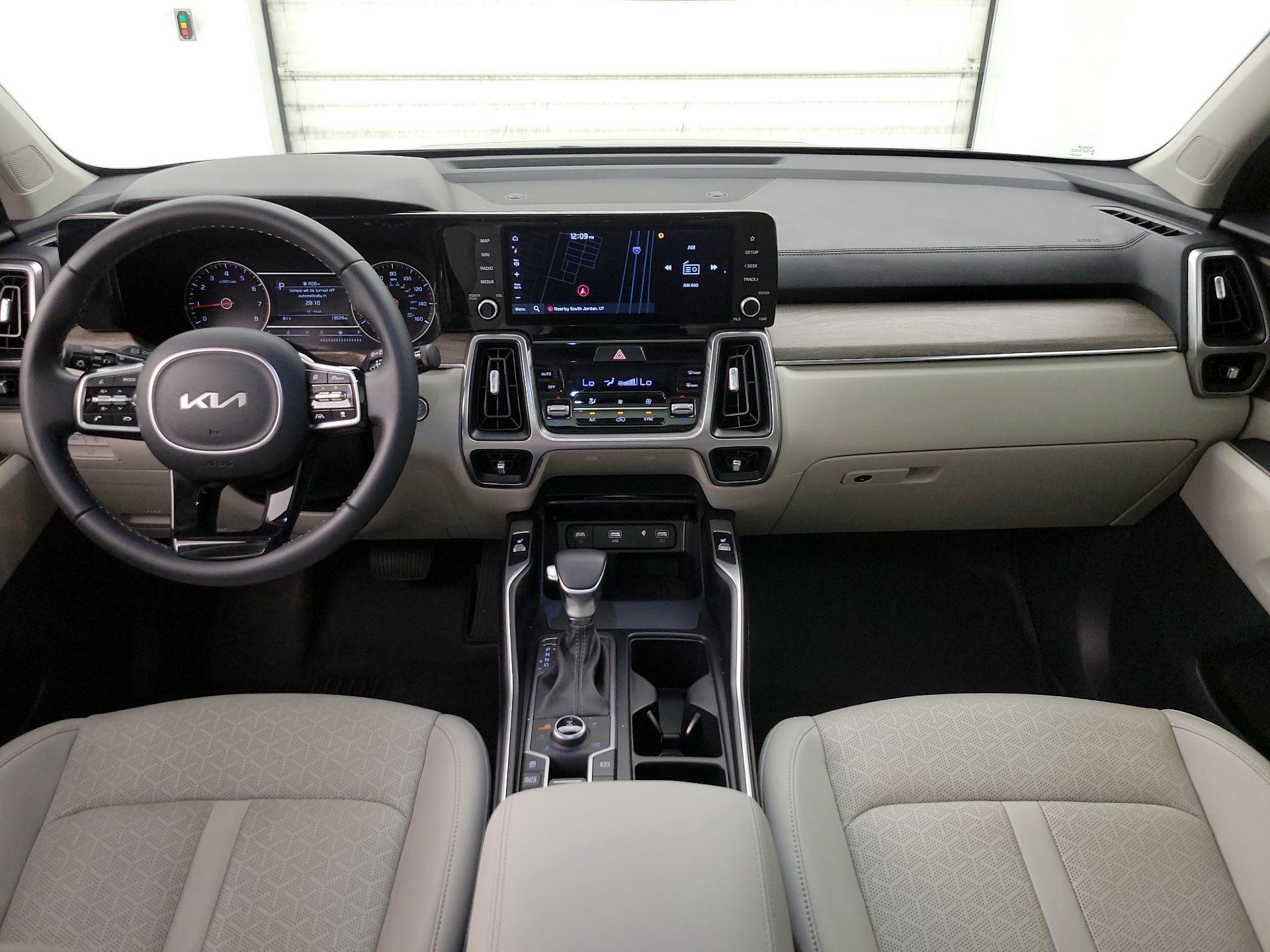 Thumbnail: 2023 Kia Sorento - 9