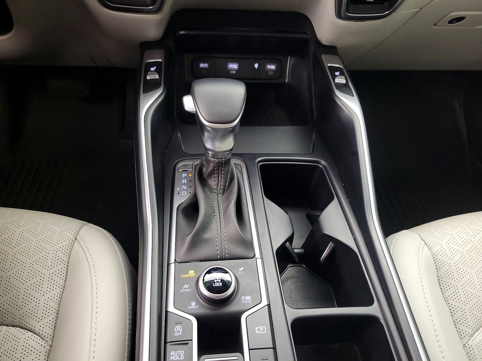 Thumbnail: 2023 Kia Sorento - 18