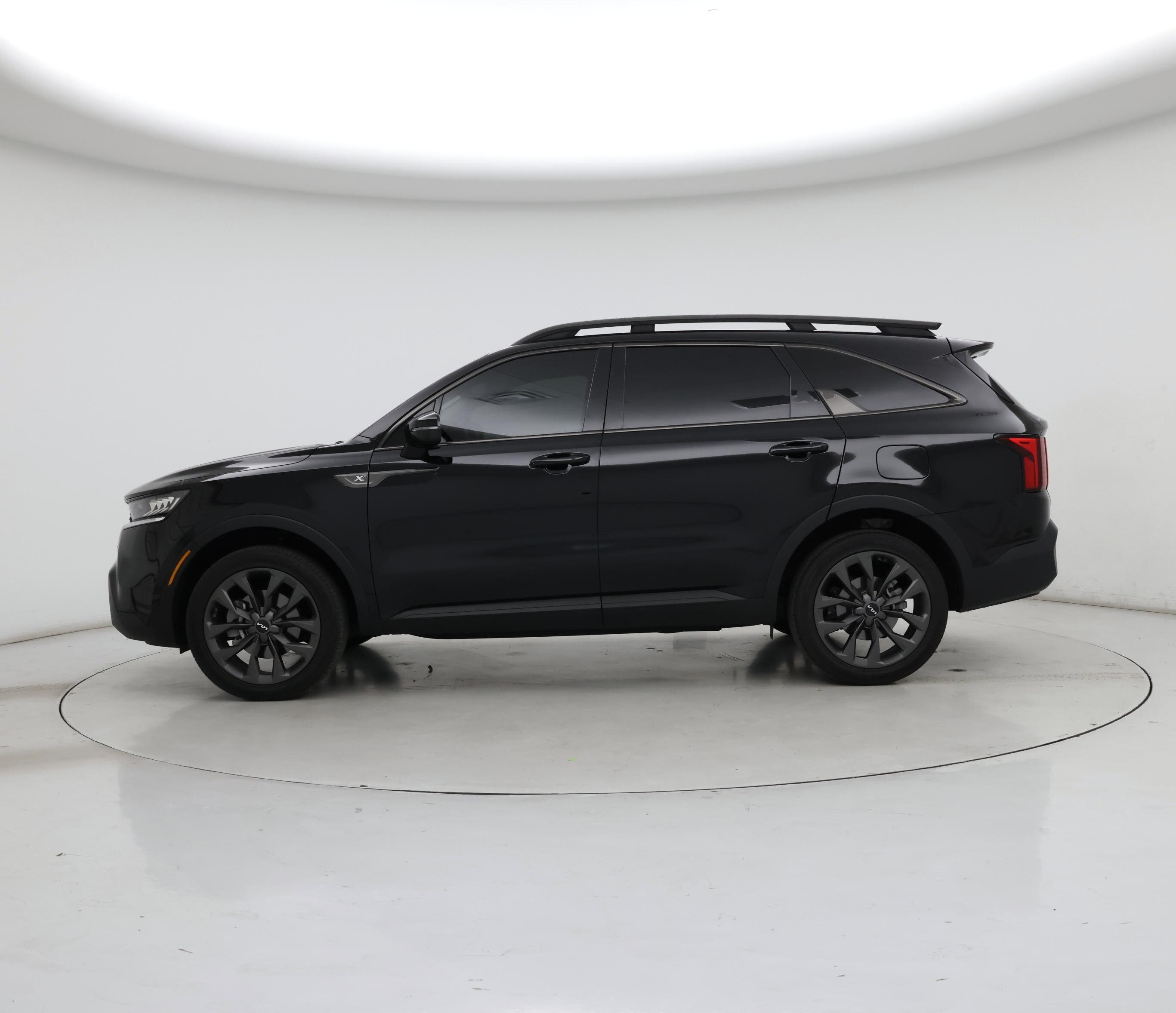 Thumbnail: 2023 Kia Sorento - 3