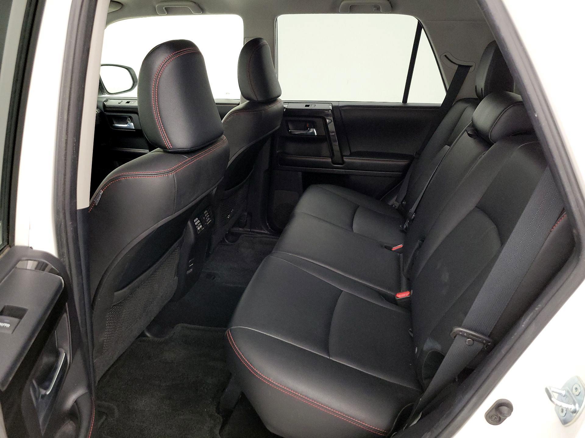 Thumbnail: 2015 Toyota 4Runner - 20