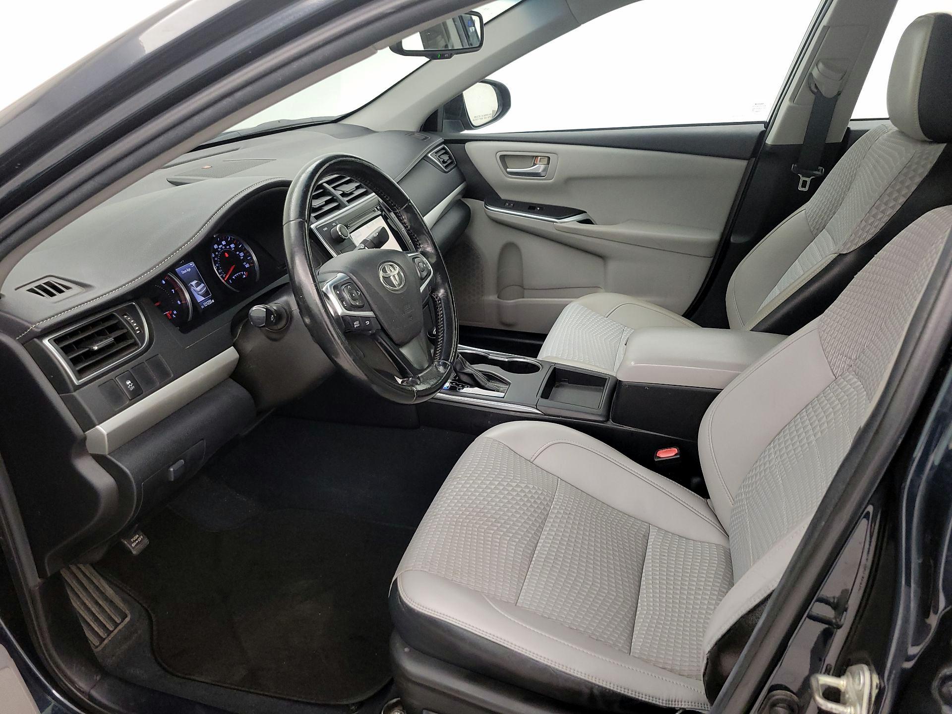 Thumbnail: 2015 Toyota Camry - 11