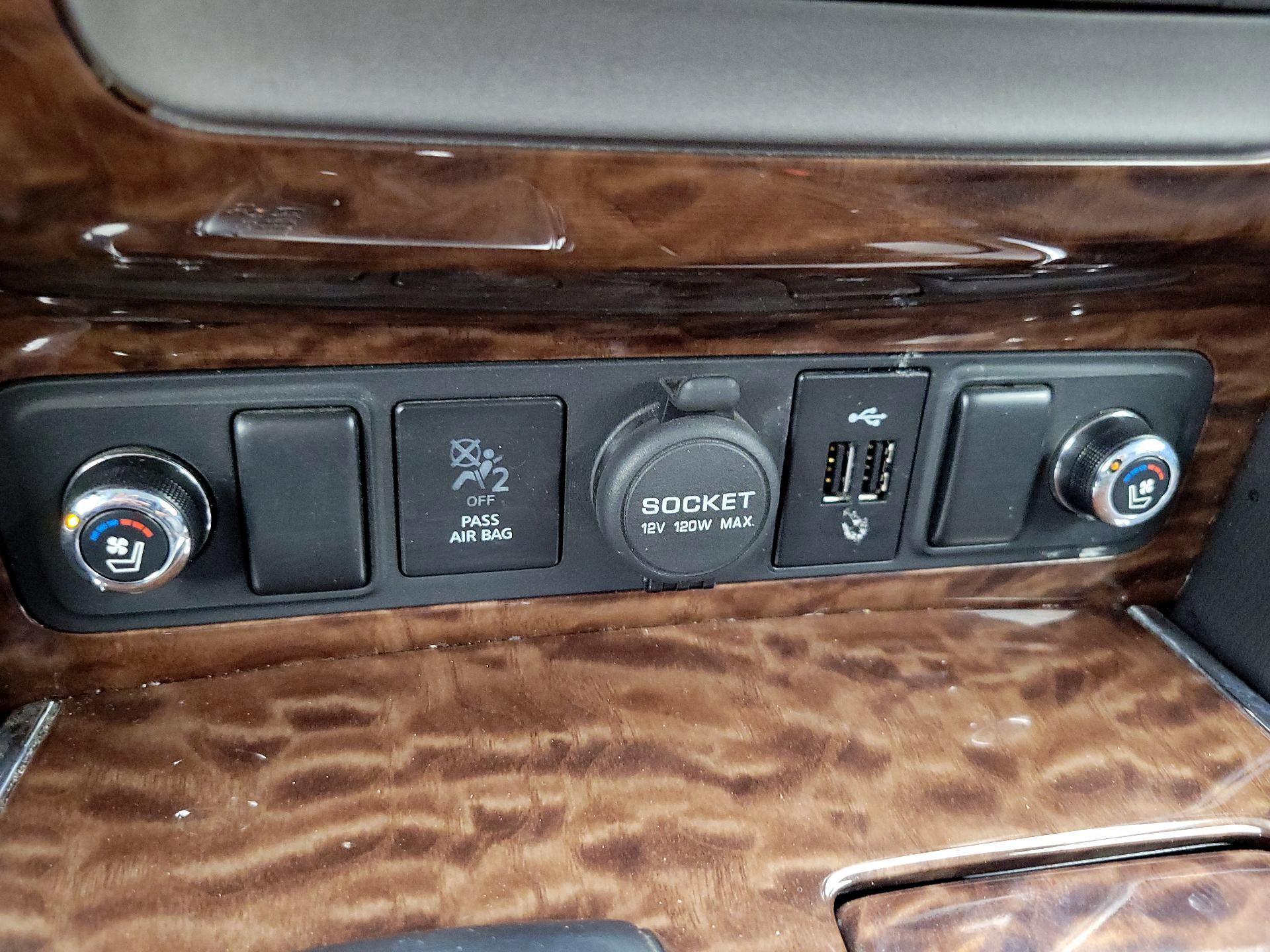 Thumbnail: 2019 Nissan Armada - 19
