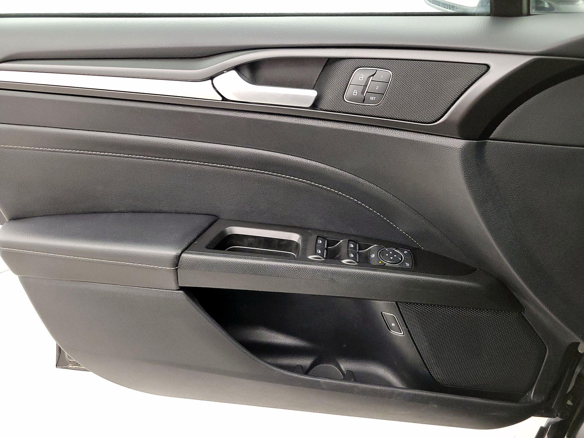 Thumbnail: 2019 Ford Fusion - 12