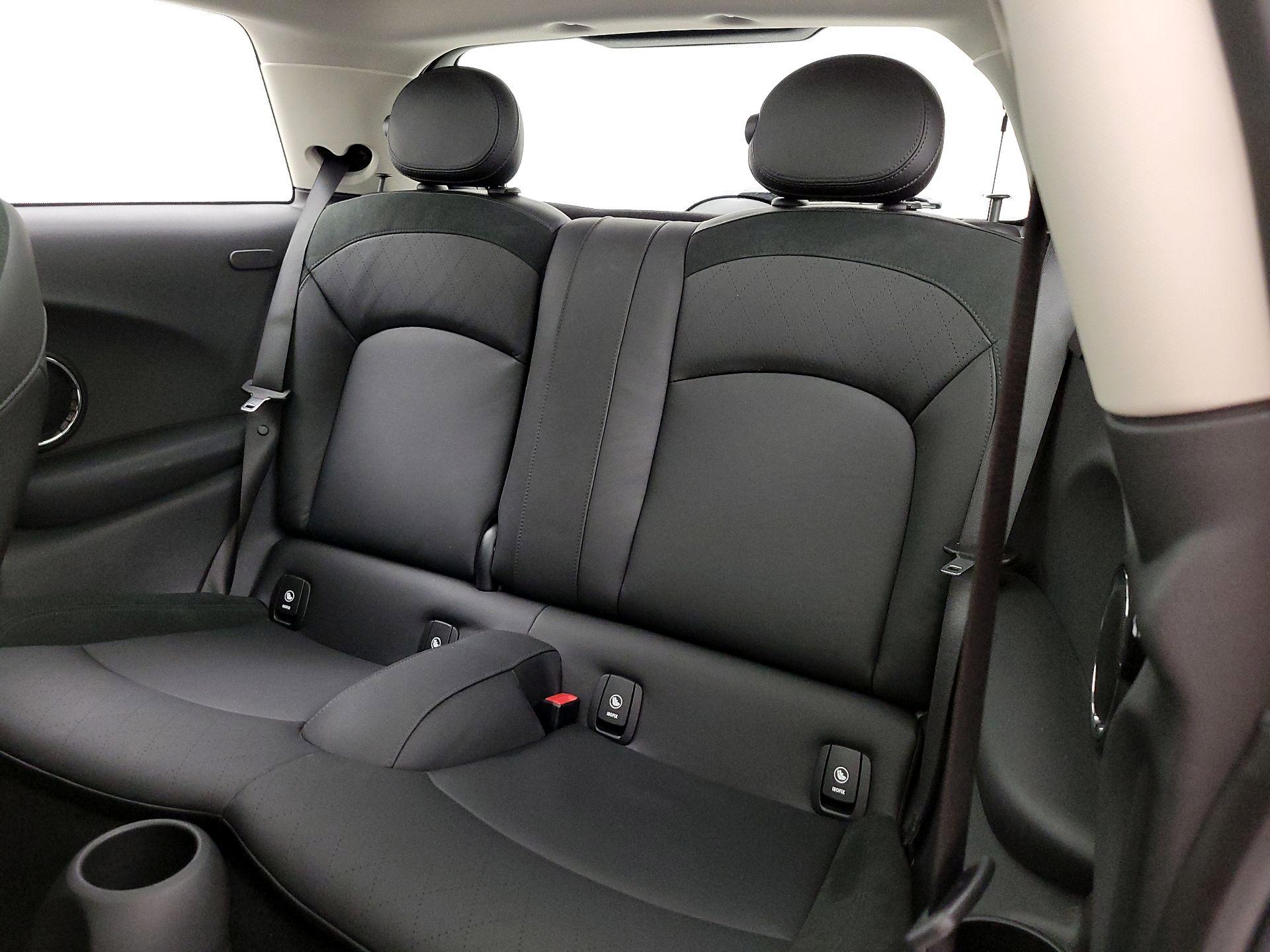 Thumbnail: 2015 MINI Cooper Hardtop - 19