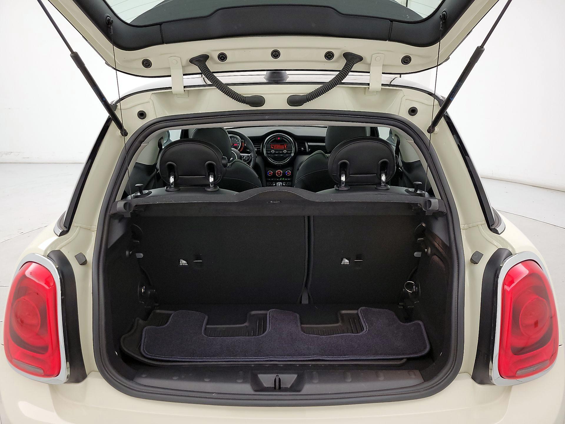 Thumbnail: 2015 MINI Cooper Hardtop - 20