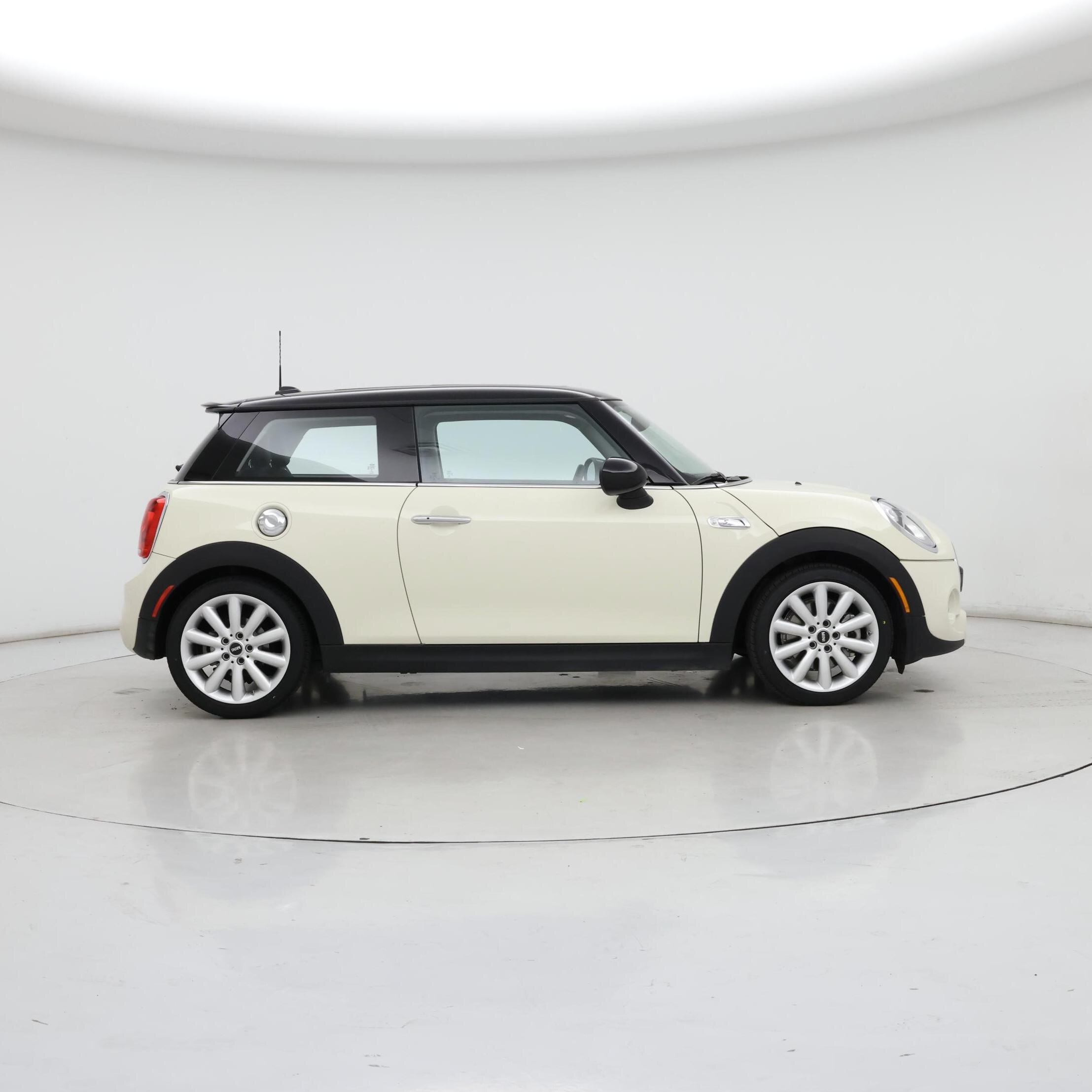 Thumbnail: 2015 MINI Cooper Hardtop - 7