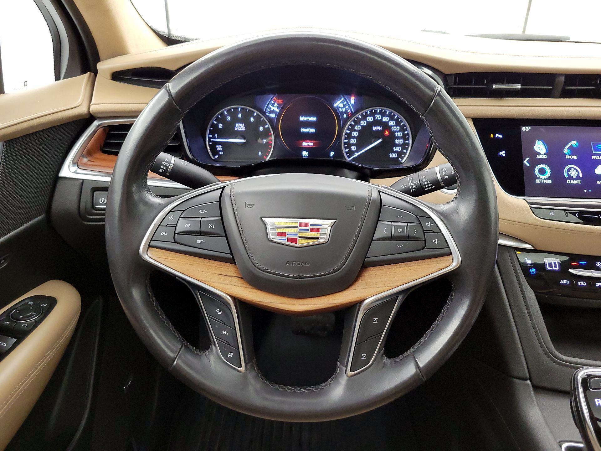Thumbnail: 2018 Cadillac XT5 - 10