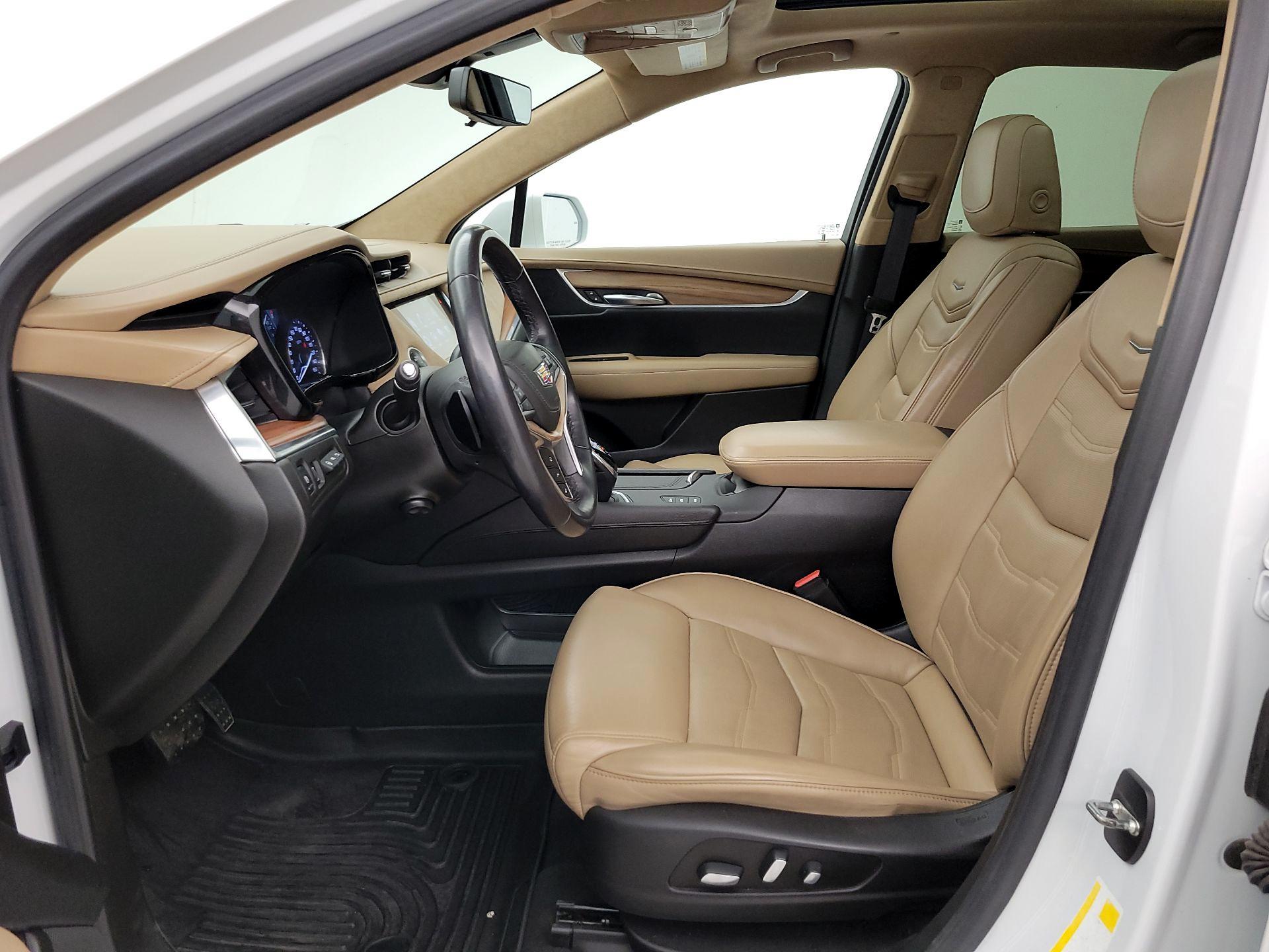 Thumbnail: 2018 Cadillac XT5 - 11