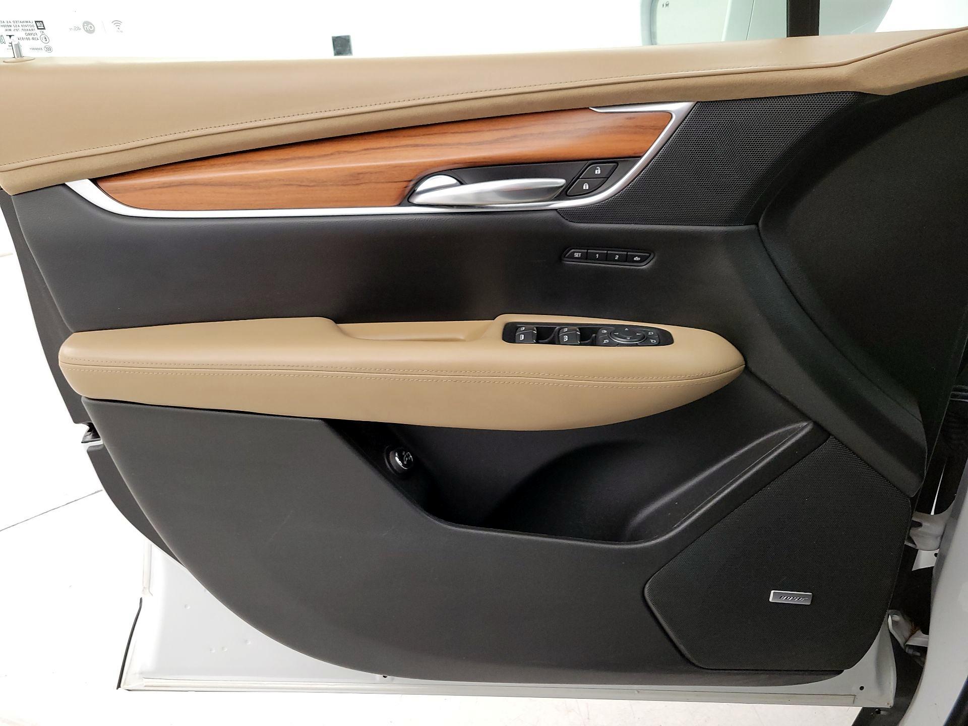 Thumbnail: 2018 Cadillac XT5 - 12