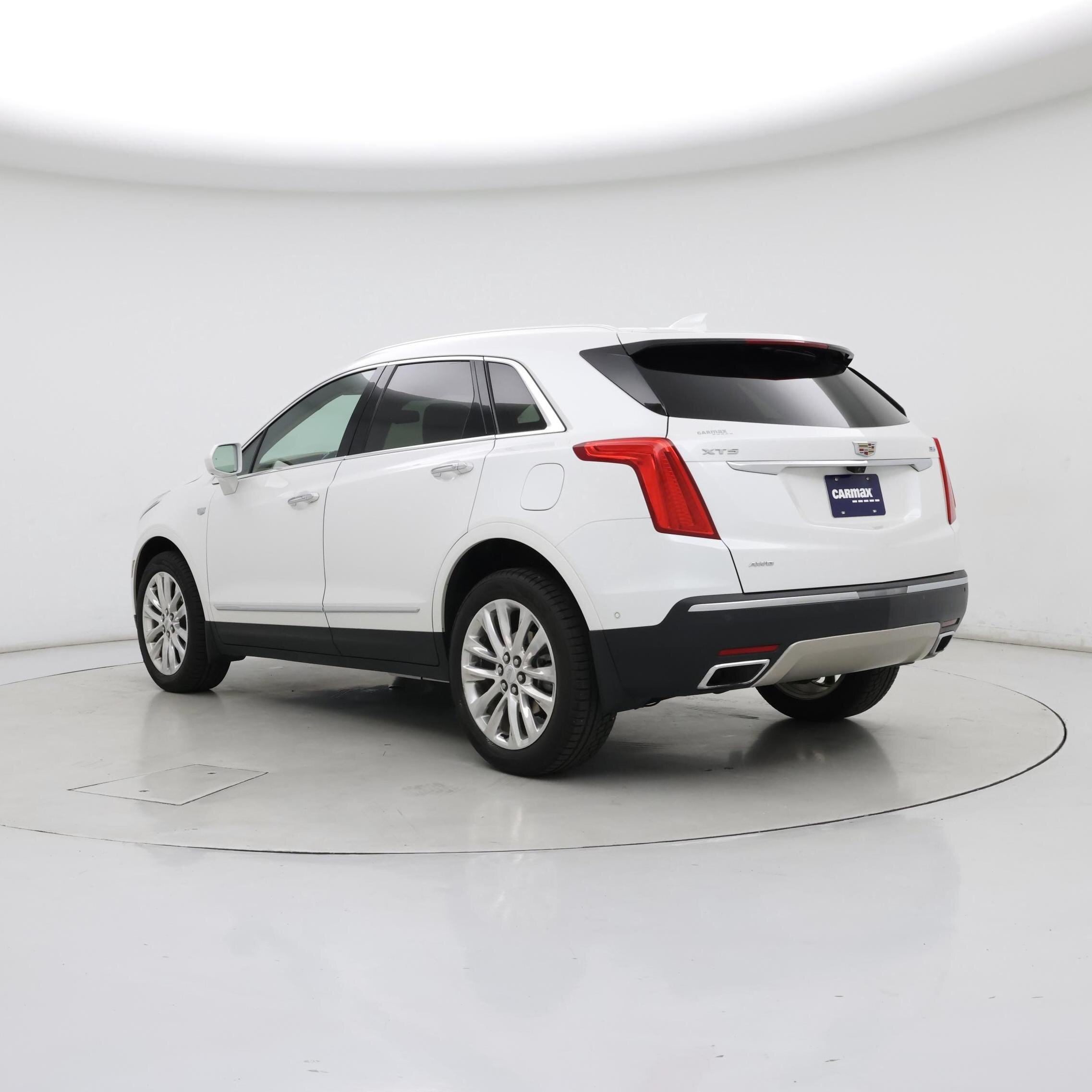 Thumbnail: 2018 Cadillac XT5 - 2