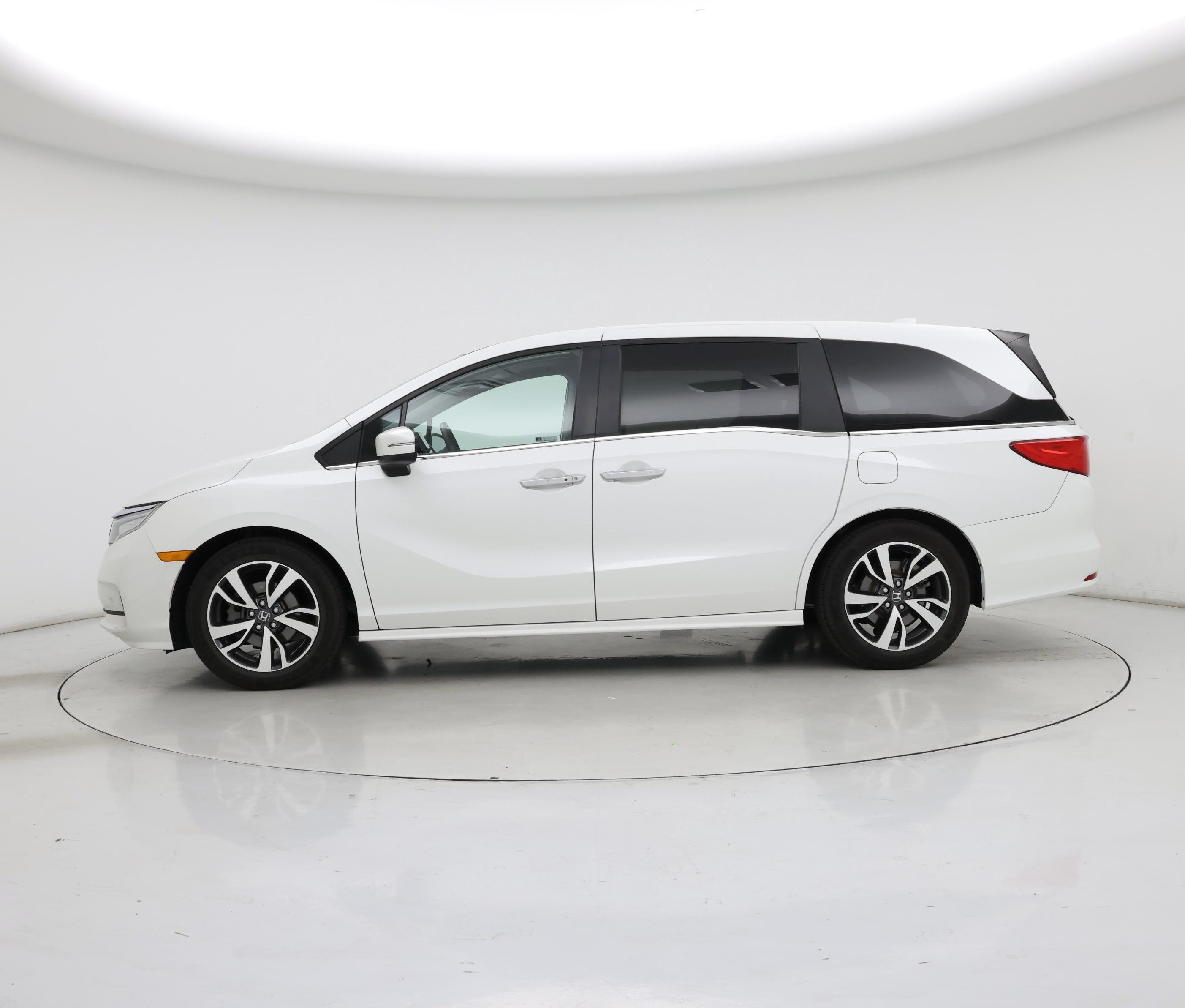 Thumbnail: 2022 Honda Odyssey - 3