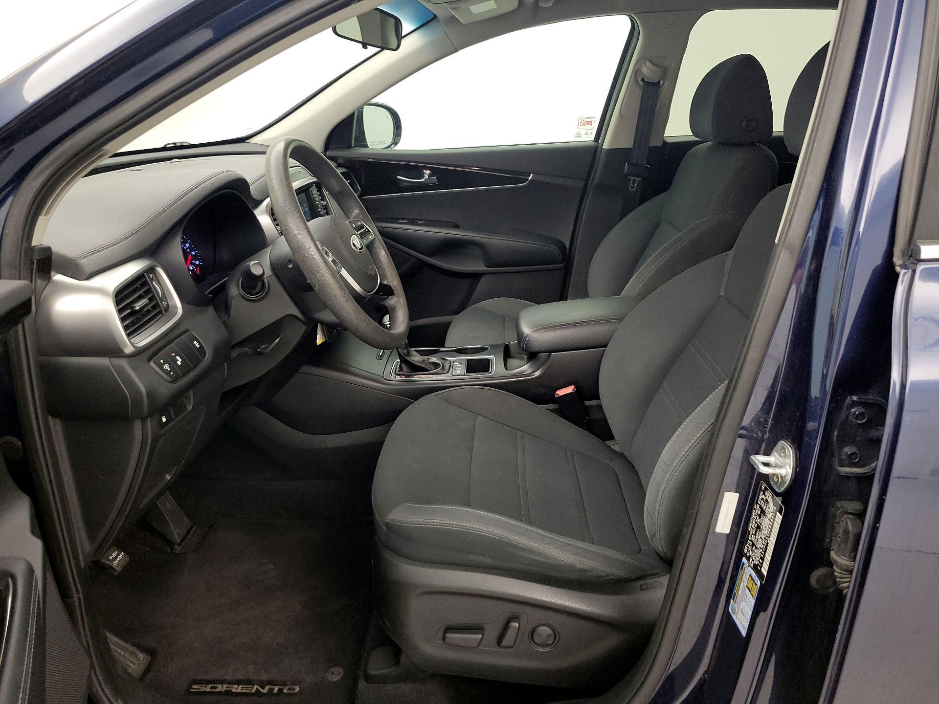 Thumbnail: 2019 Kia Sorento - 11