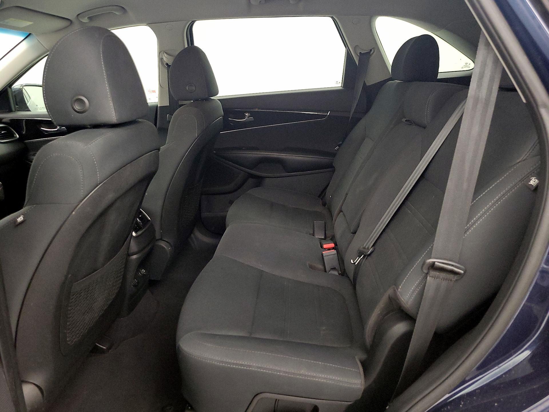 Thumbnail: 2019 Kia Sorento - 19