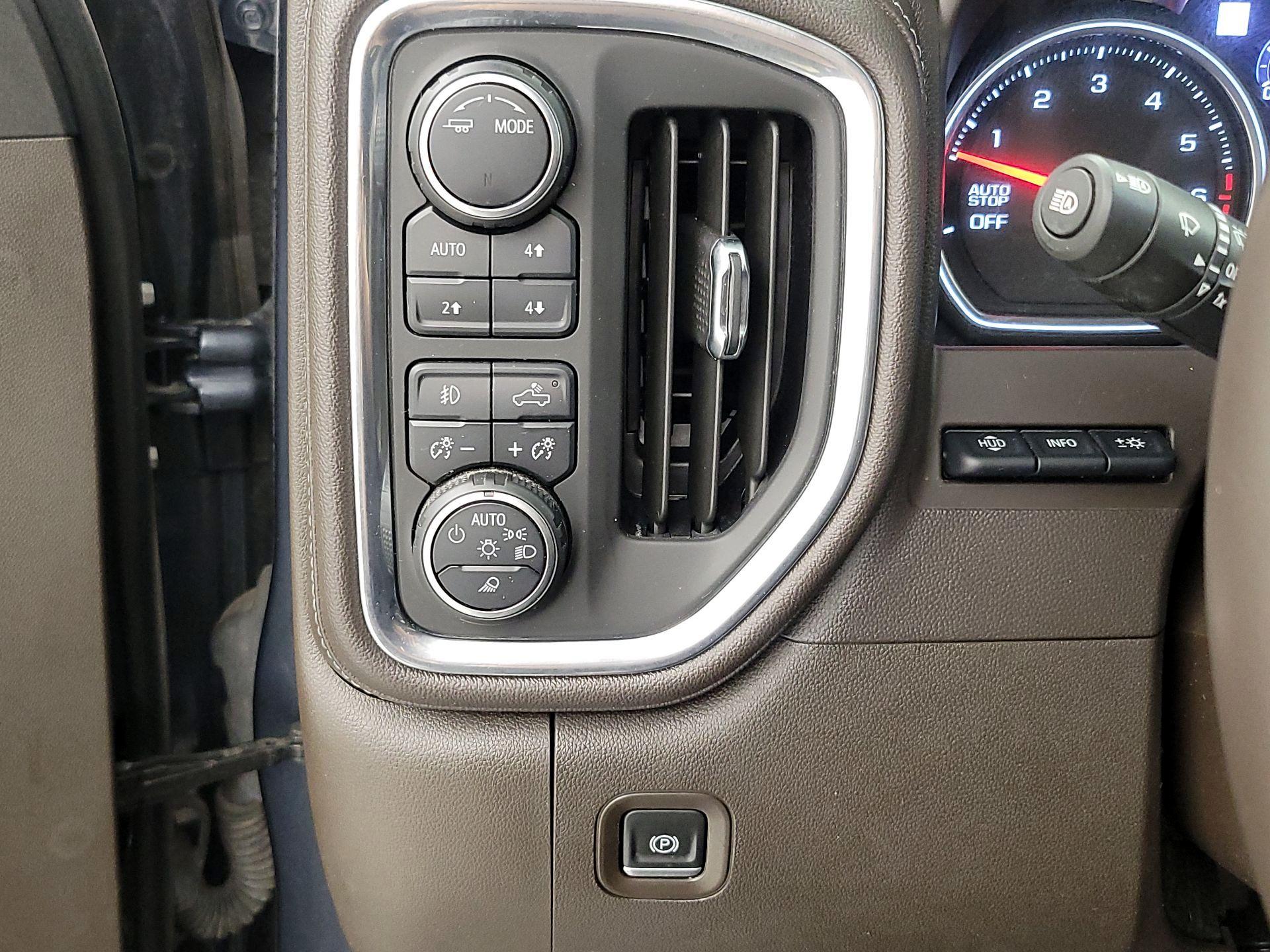 Thumbnail: 2021 Chevrolet Silverado 1500 - 13