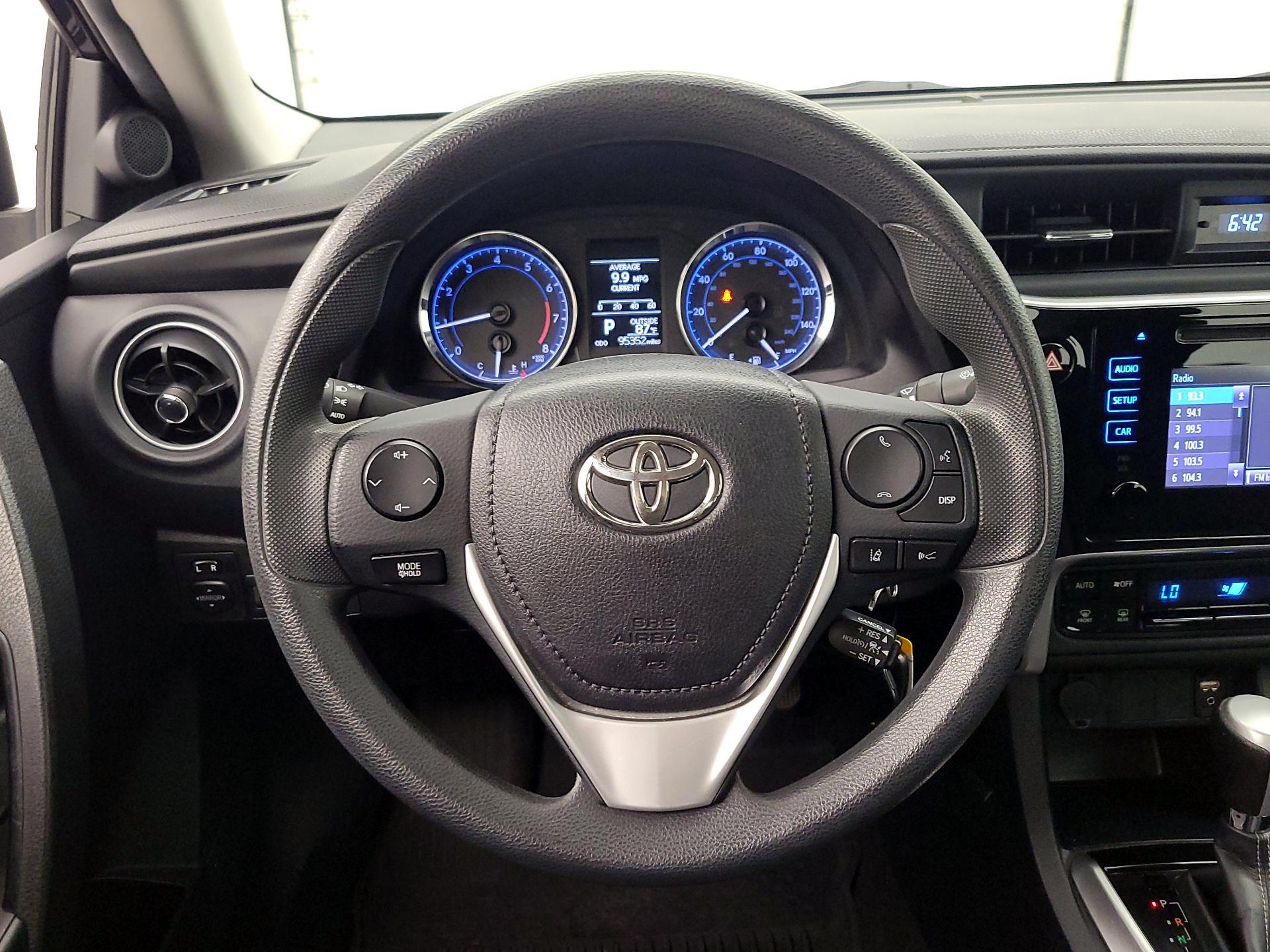 Thumbnail: 2018 Toyota Corolla - 10