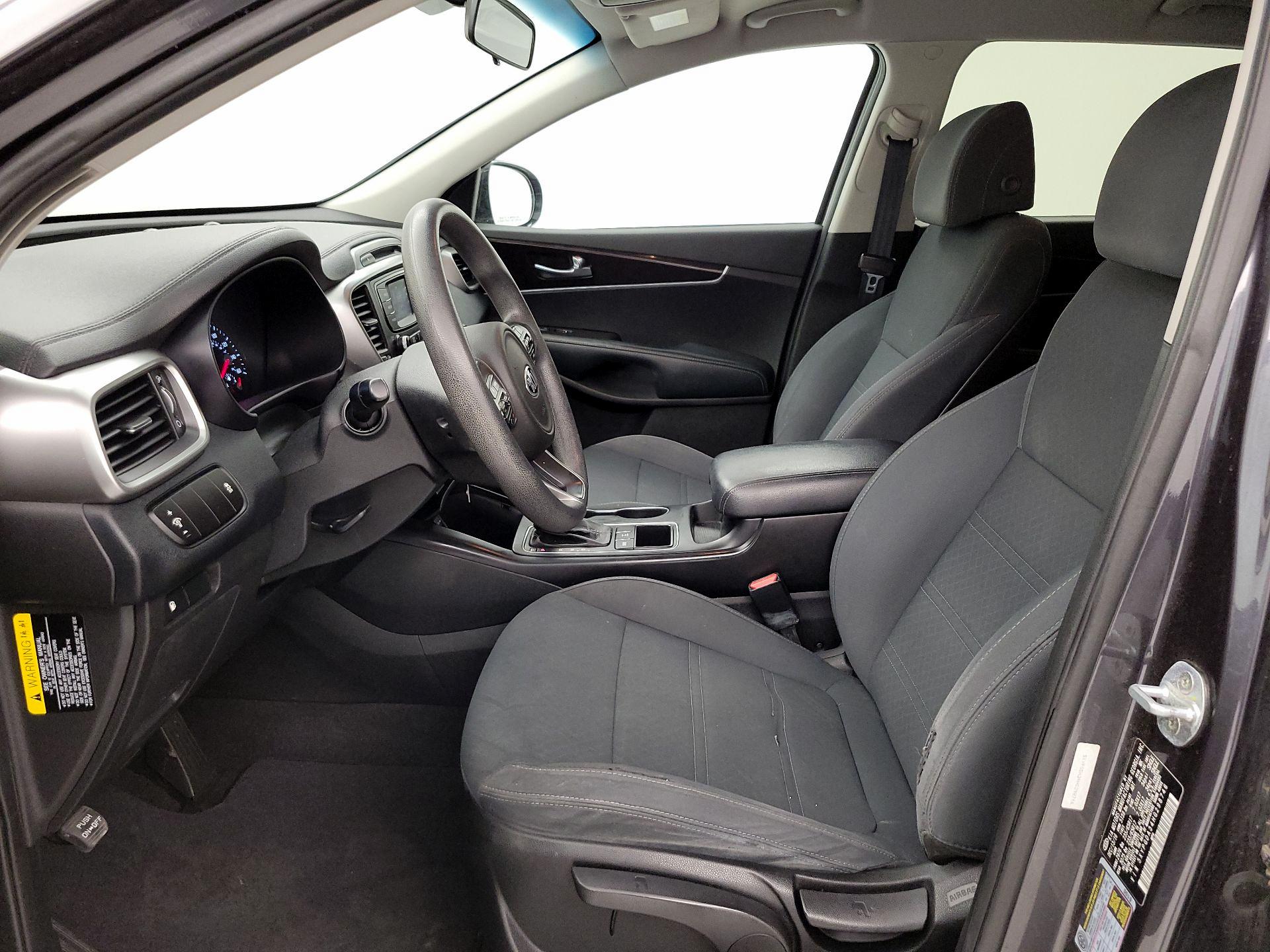Thumbnail: 2017 Kia Sorento - 11
