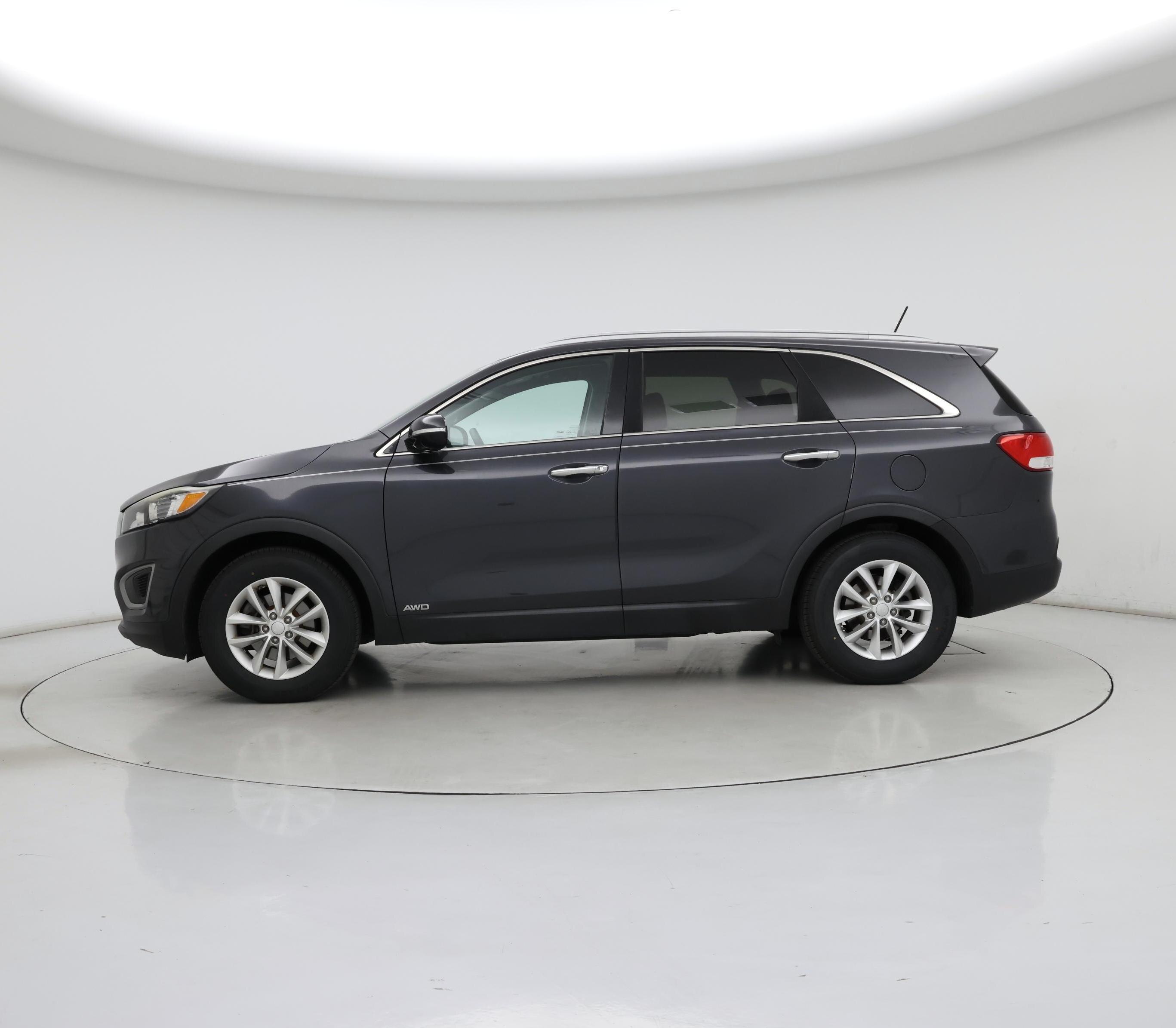 Thumbnail: 2017 Kia Sorento - 3