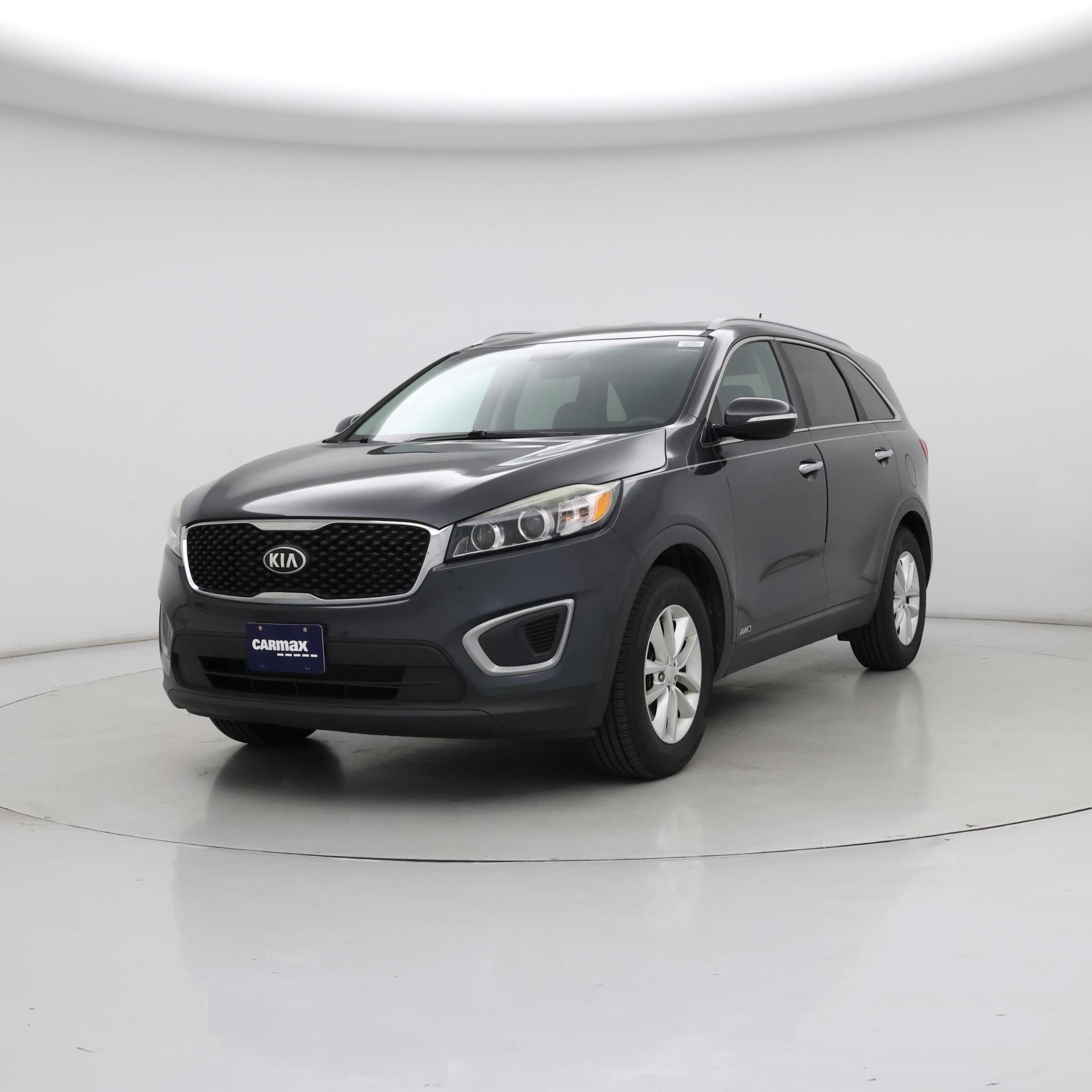 Thumbnail: 2017 Kia Sorento - 4