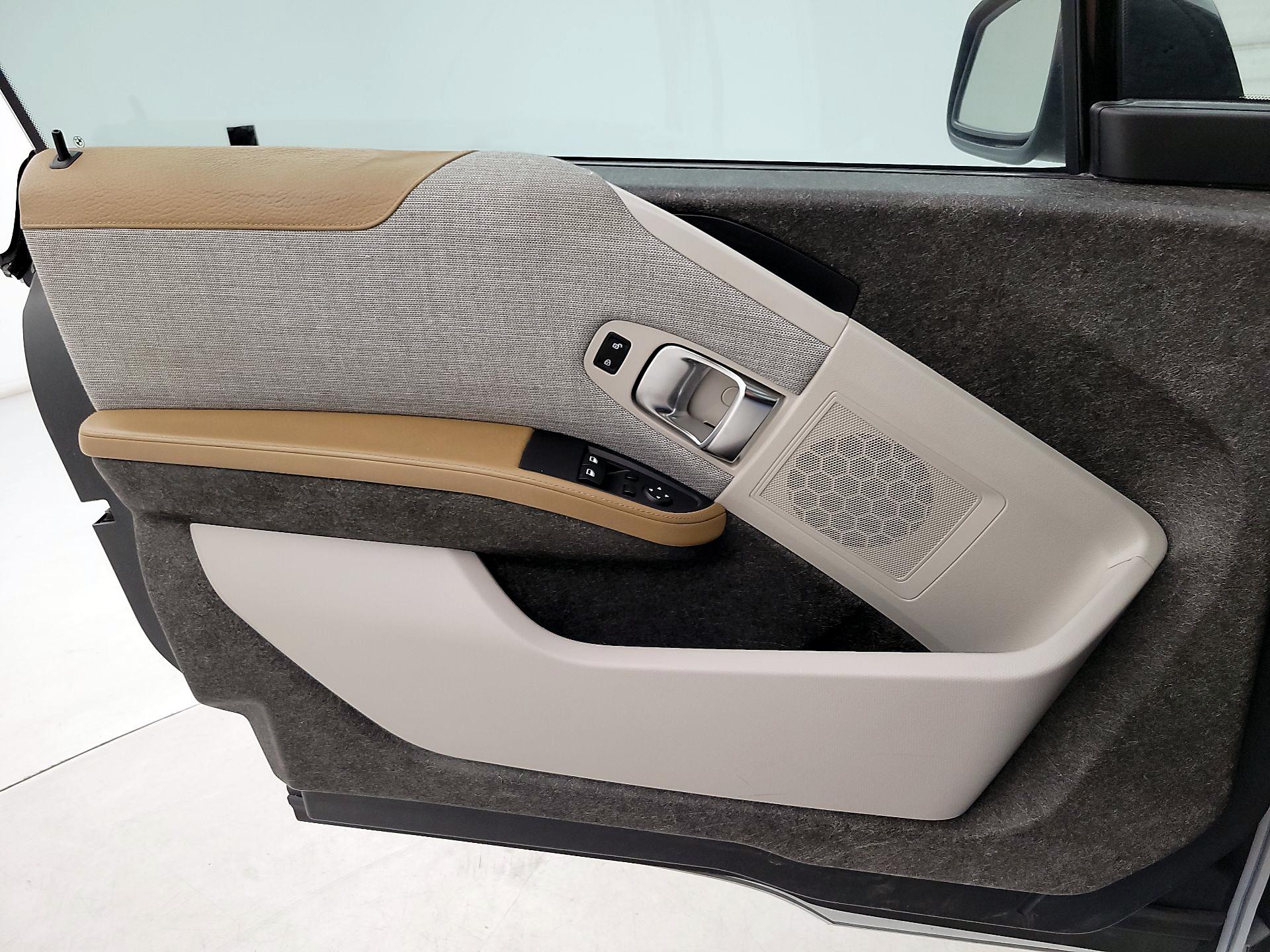 Thumbnail: 2015 BMW i3 - 12
