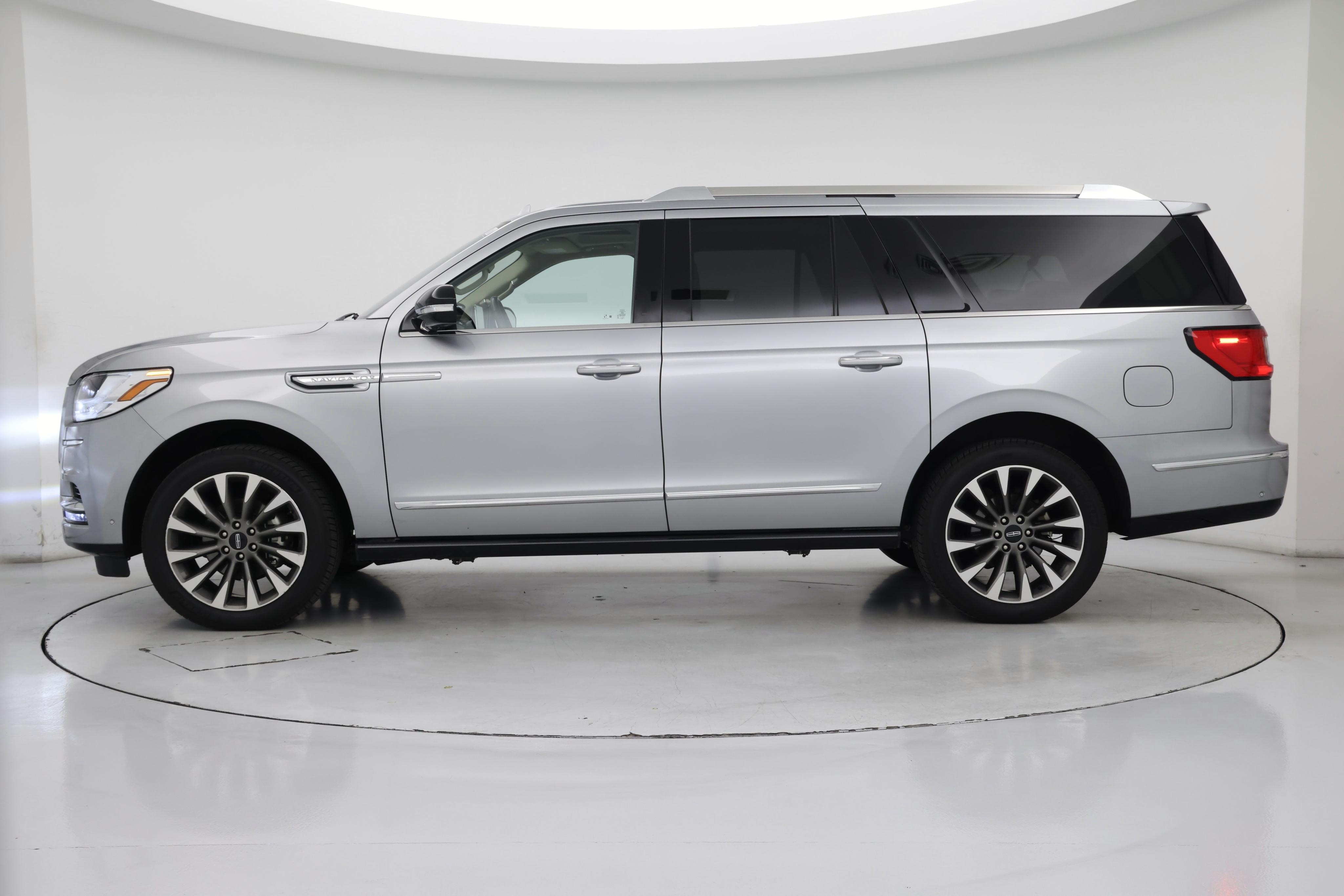 Thumbnail: 2020 Lincoln Navigator L - 3